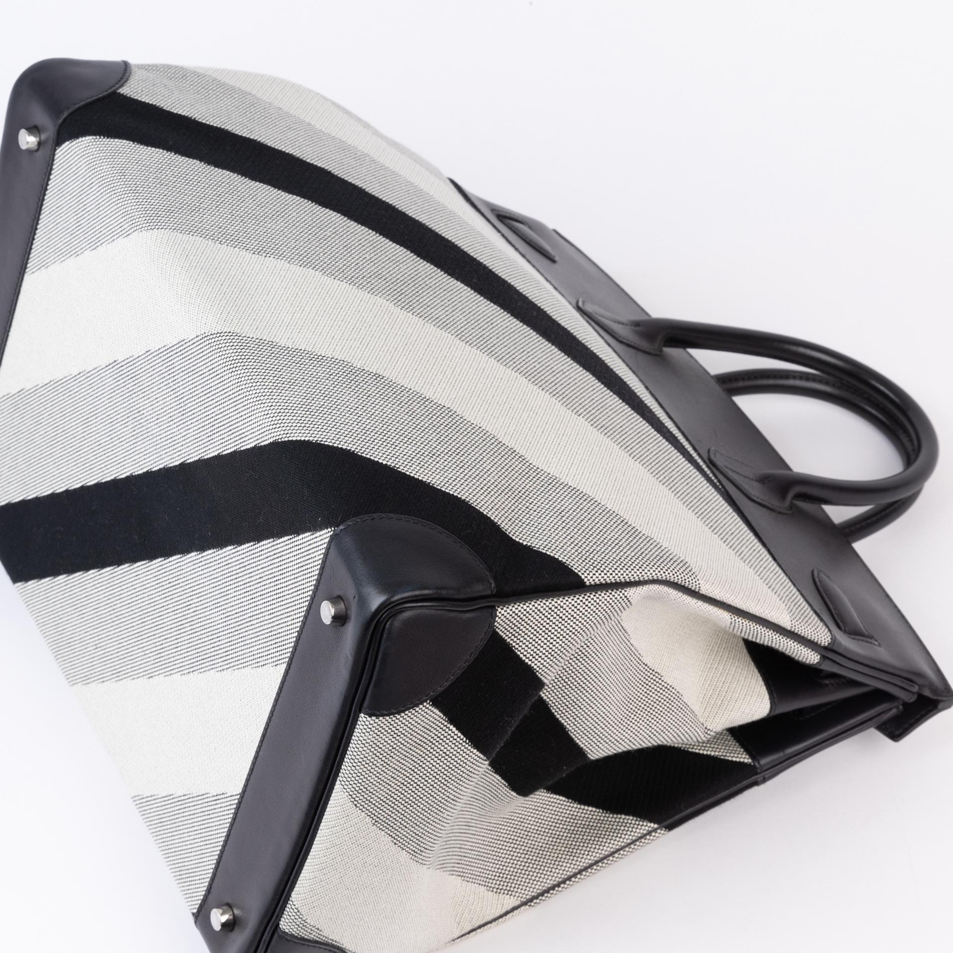 Very Good ( Rank A) HERMÈS Haut à Courroies HAC 40 Black (89) Canvas Evercolor Palladium hardware Y (2020) - 4