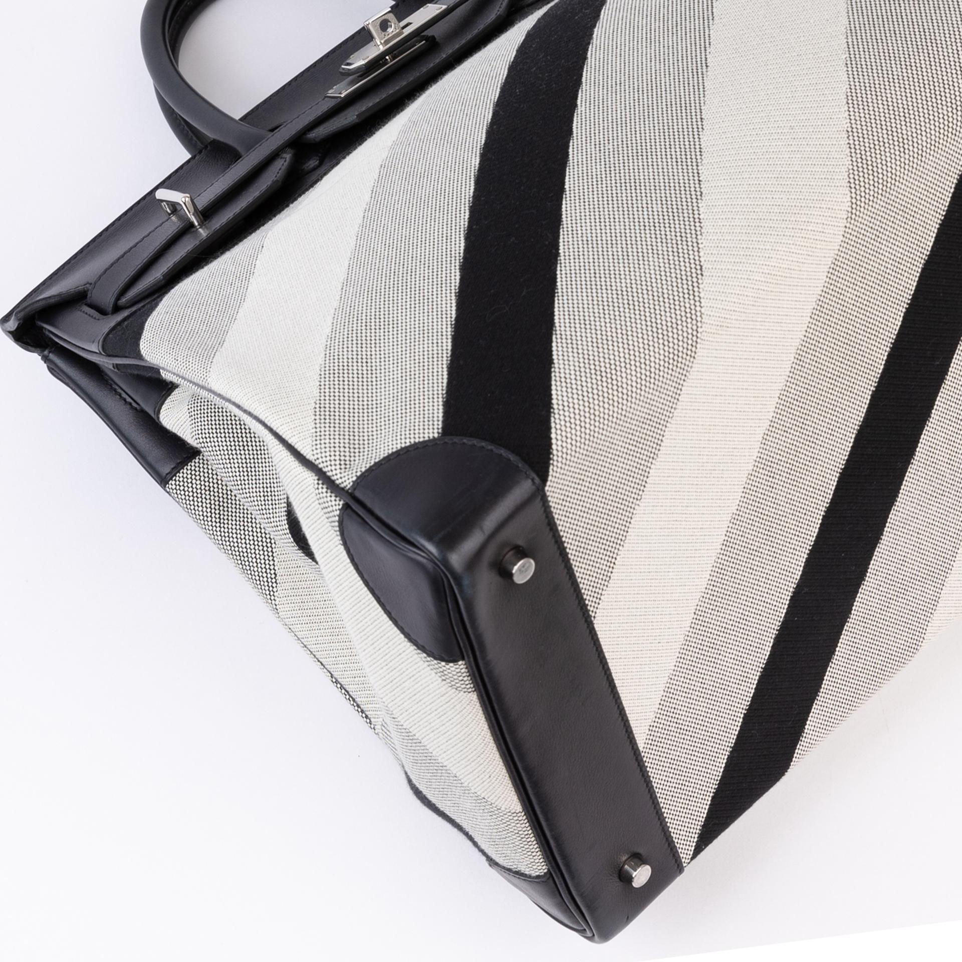 Very Good ( Rank A) HERMÈS Haut à Courroies HAC 40 Black (89) Canvas Evercolor Palladium hardware Y (2020) - 5