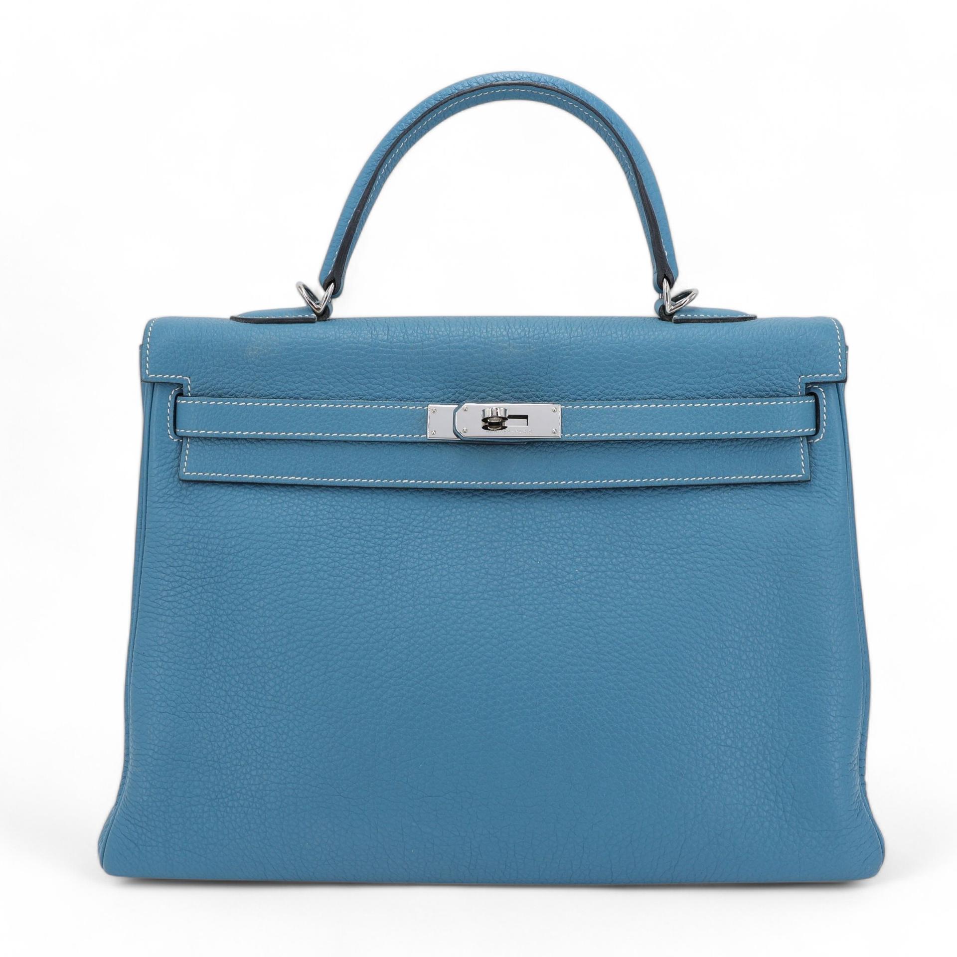 Very Good ( Rank A) HERMÈS Kelly 35 Bleu Jean (75) Togo Palladium hardware Square N (2010) - 1
