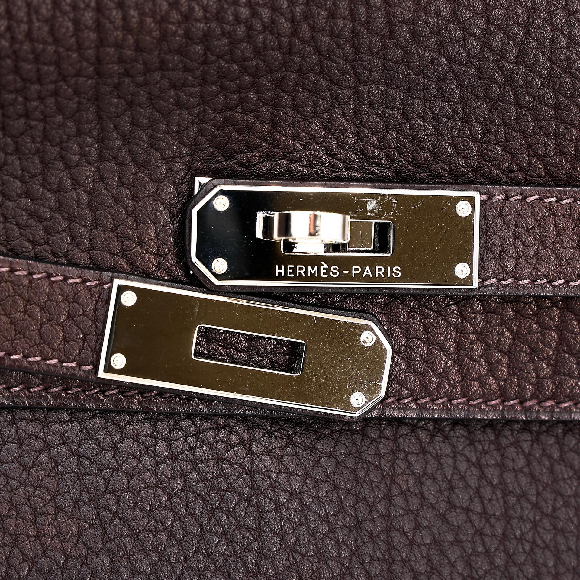 Very Good ( Rank A) HERMÈS Kelly 35 Chocolat (47) Togo Palladium hardware Square F (2002) - 17