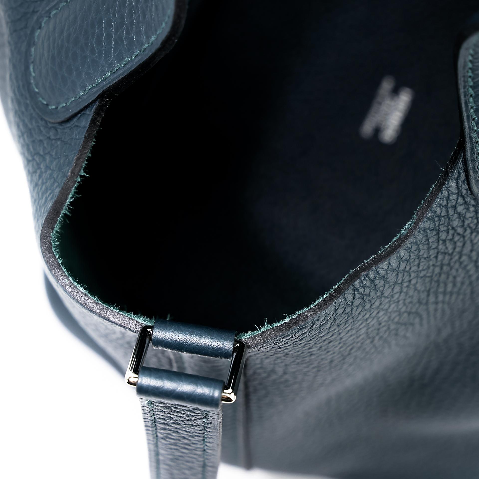 Unused ( Rank NS ) HERMÈS Picotin Lock PM Vert Cypress (6O) Clemence Palladium hardware Z (2021) - 13