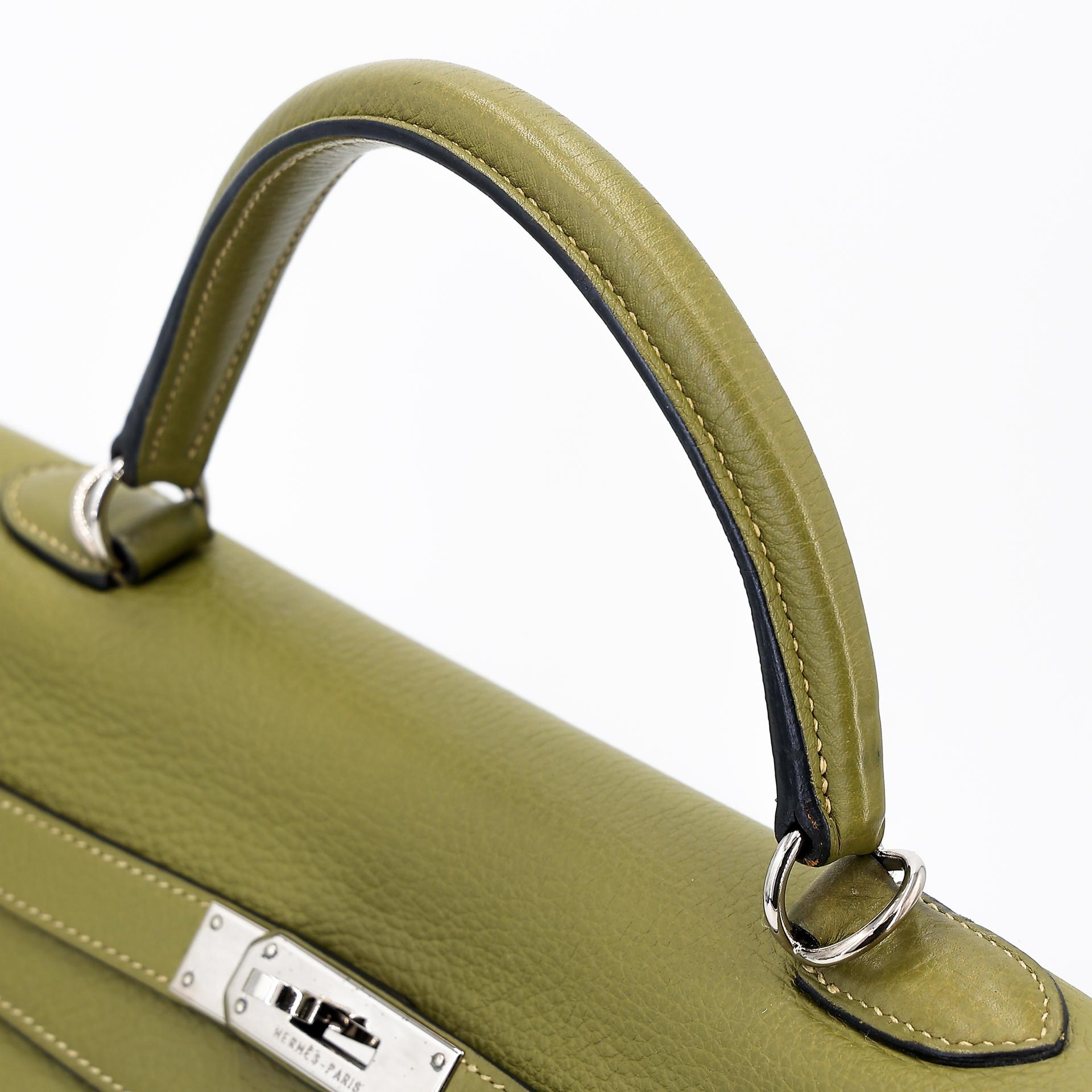 Good ( Rank AB) HERMÈS Kelly 35 Vert Anis (66) Clemence Palladium hardware Square J (2006) - 3