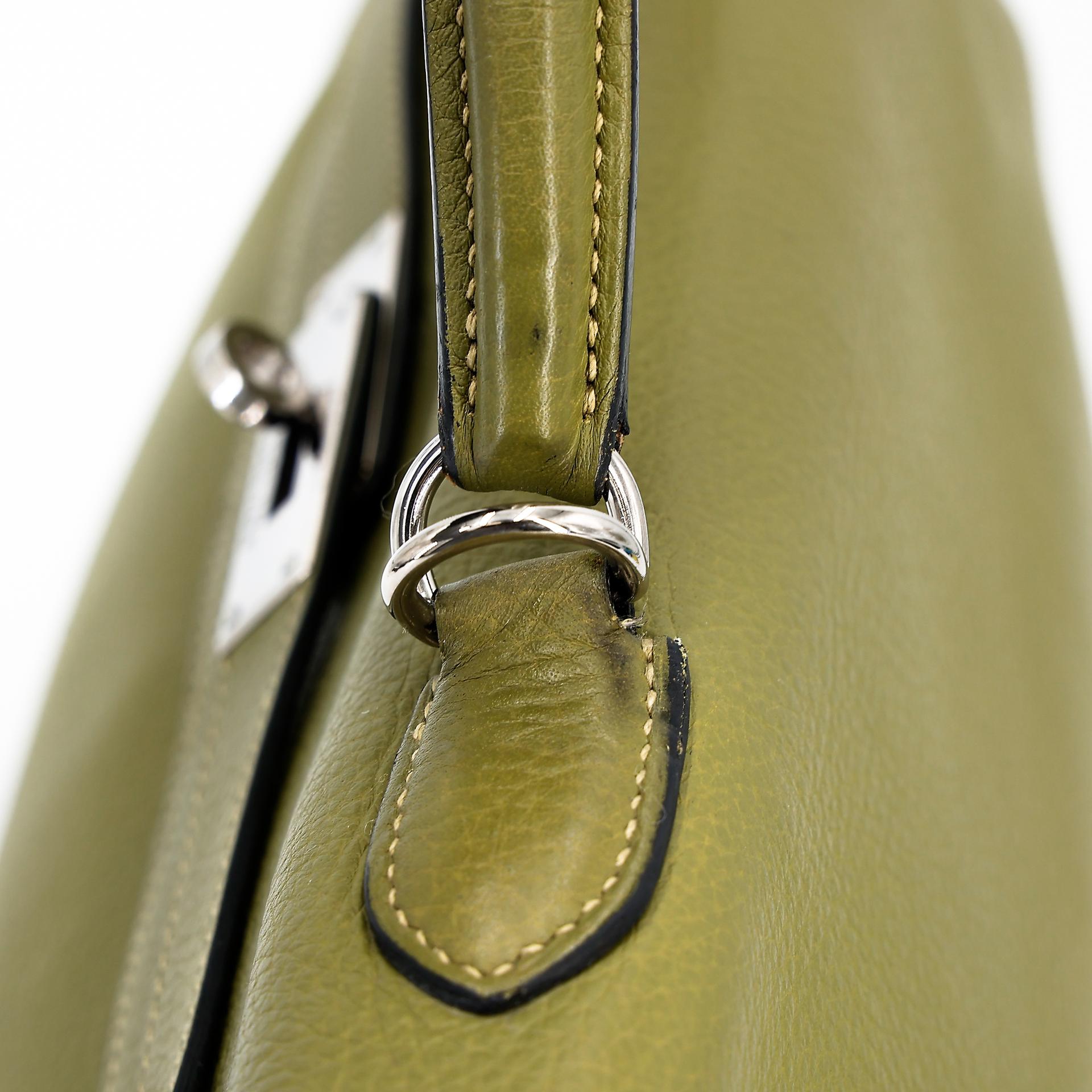Good ( Rank AB) HERMÈS Kelly 35 Vert Anis (66) Clemence Palladium hardware Square J (2006) - 4