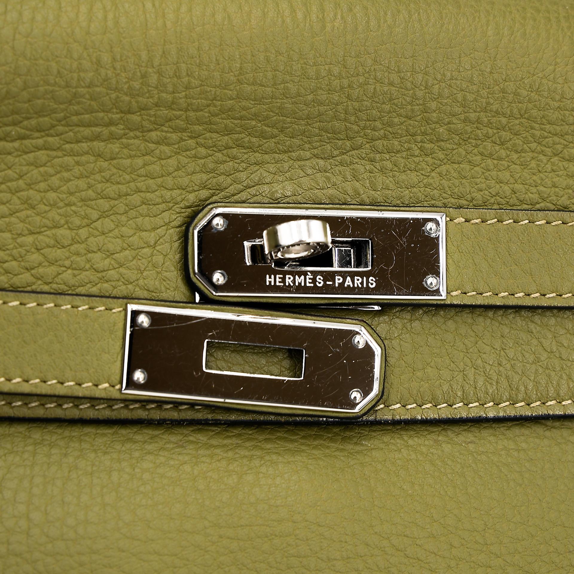 Good ( Rank AB) HERMÈS Kelly 35 Vert Anis (66) Clemence Palladium hardware Square J (2006) - 21