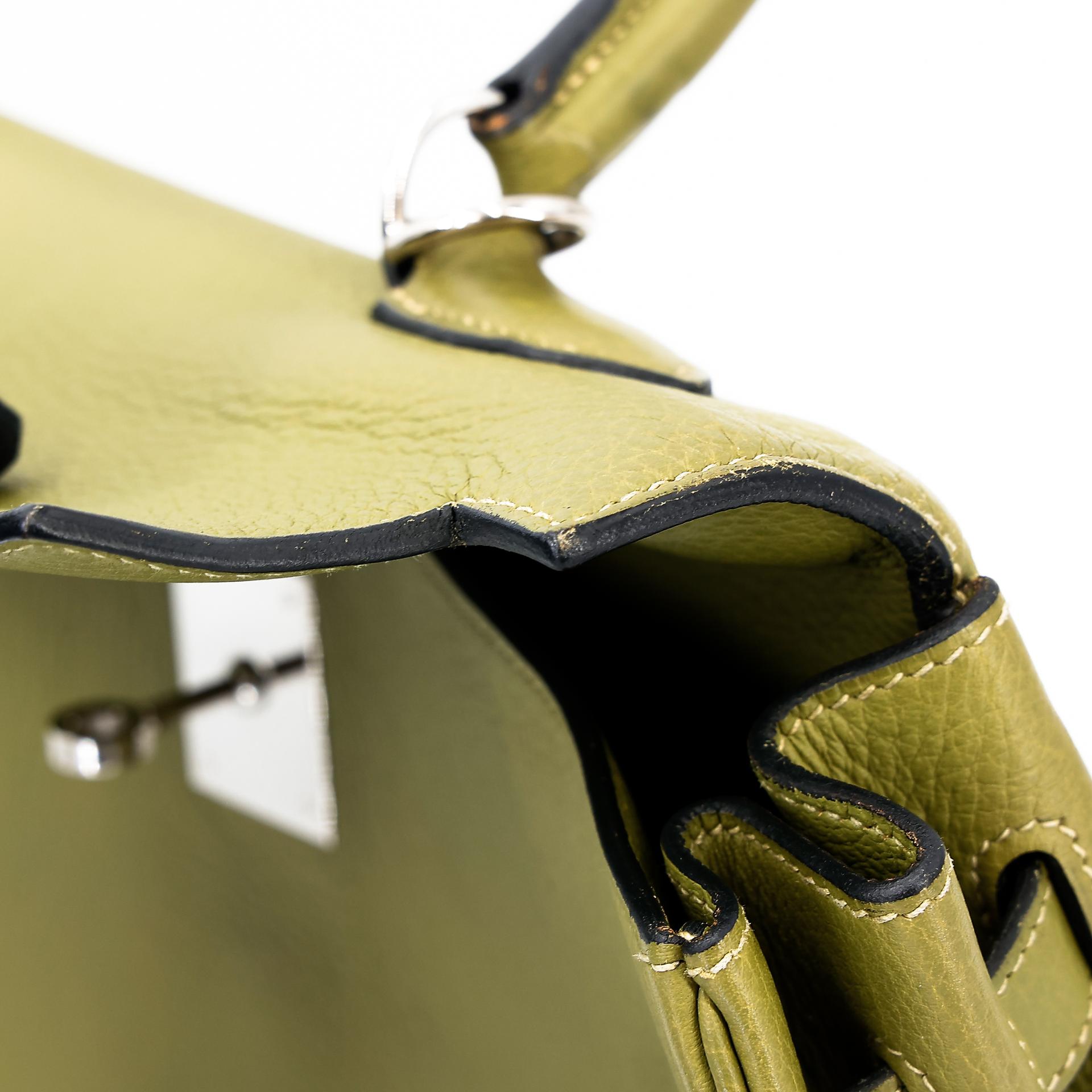 Good ( Rank AB) HERMÈS Kelly 35 Vert Anis (66) Clemence Palladium hardware Square J (2006) - 38