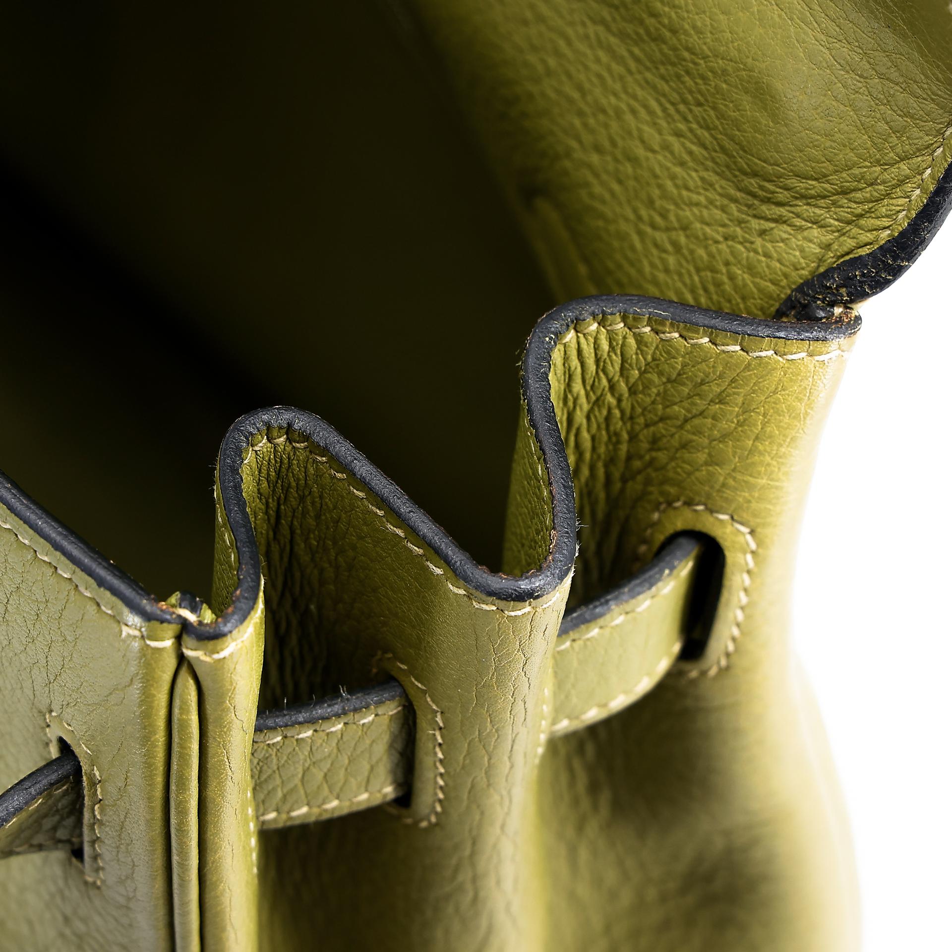 Good ( Rank AB) HERMÈS Kelly 35 Vert Anis (66) Clemence Palladium hardware Square J (2006) - 40