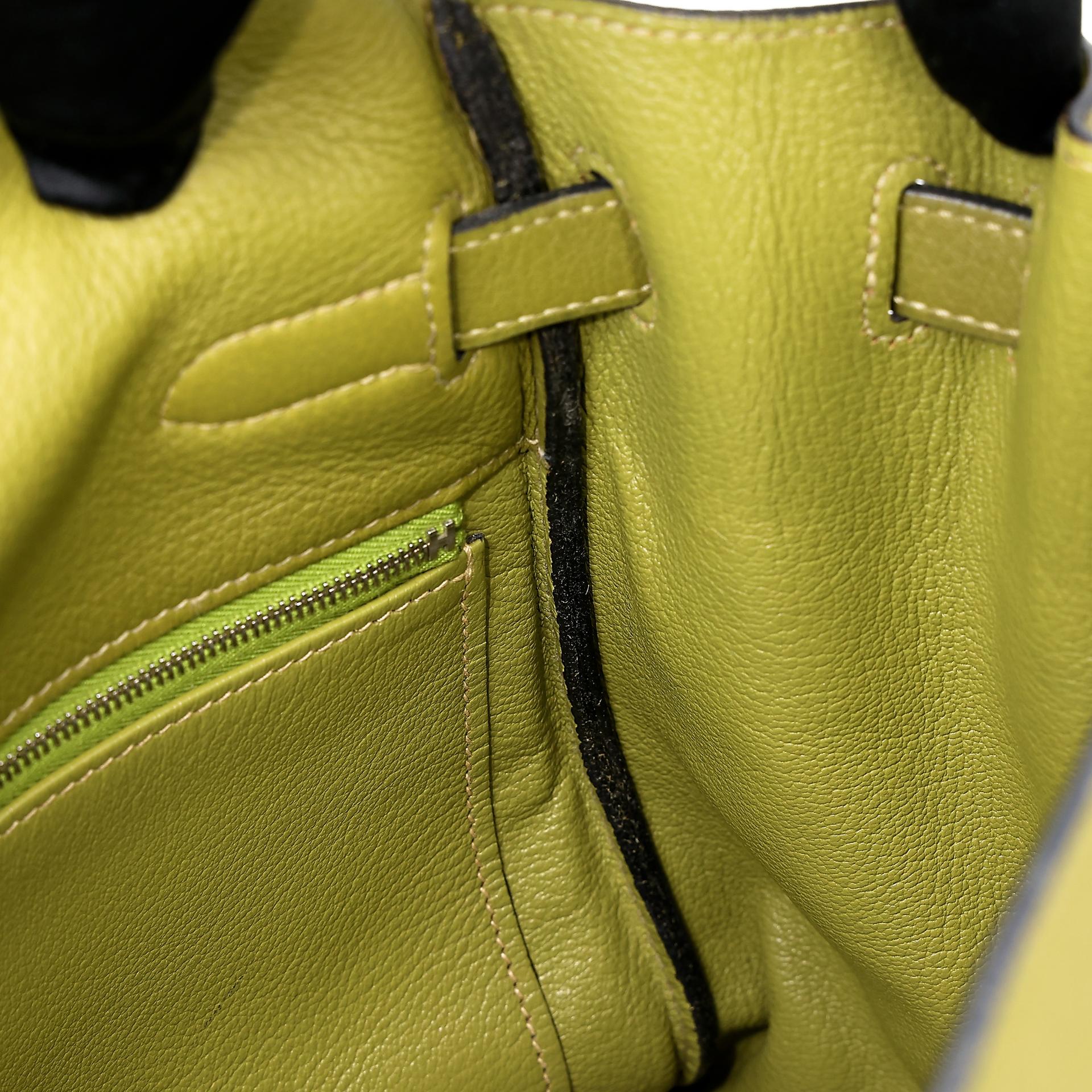 Good ( Rank AB) HERMÈS Kelly 35 Vert Anis (66) Clemence Palladium hardware Square J (2006) - 47