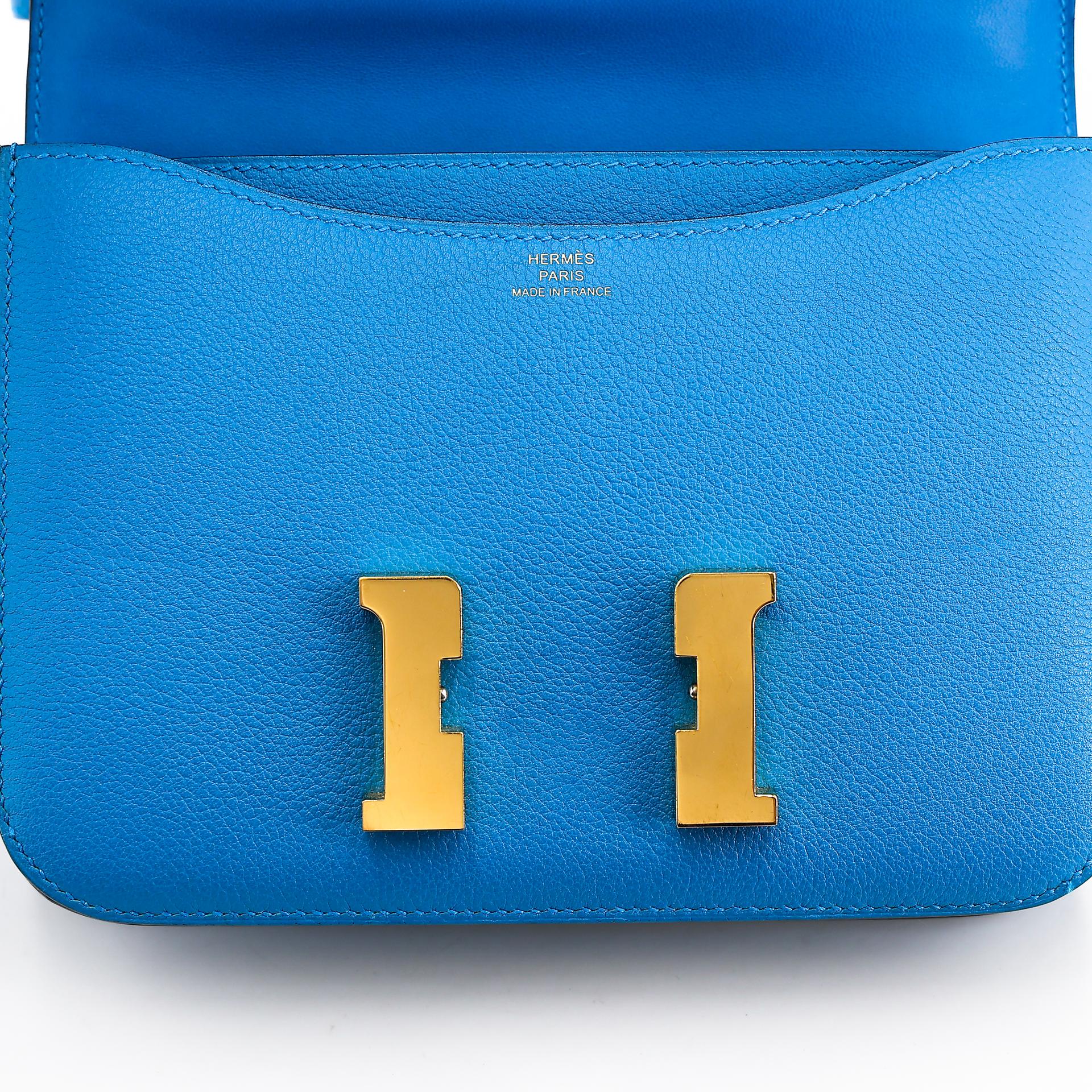 Very Good ( Rank A) HERMÈS Constance Mini Bleu Zanzibar (B3) Evercolor Gold hardware A (2017) - 14
