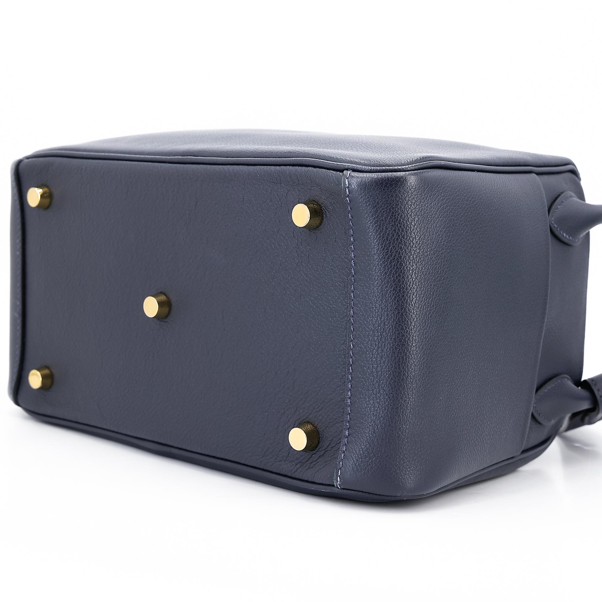 Very Good ( Rank A) HERMÈS Lindy 26 Bleu Nuit (2Z) Evercolor Gold hardware U (2022) - 11
