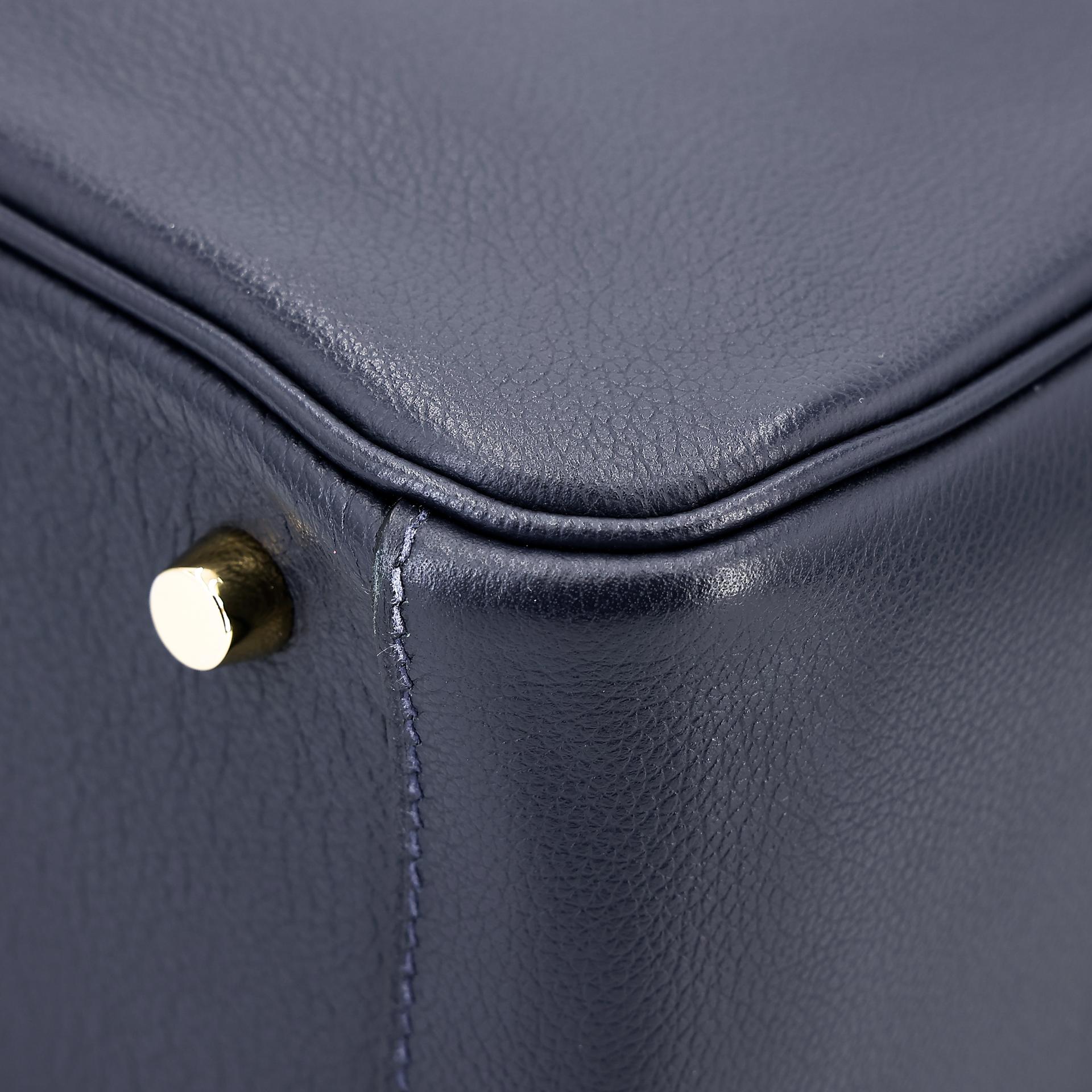 Very Good ( Rank A) HERMÈS Lindy 26 Bleu Nuit (2Z) Evercolor Gold hardware U (2022) - 15