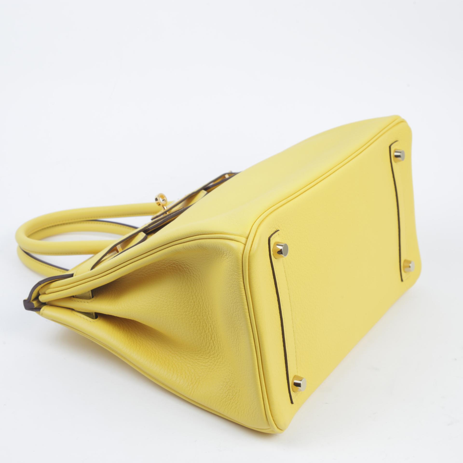 Very Good ( Rank A) HERMÈS Birkin 30 Jaune de Naples (9O) Taurillion Novillo Gold hardware D (2019) - 4