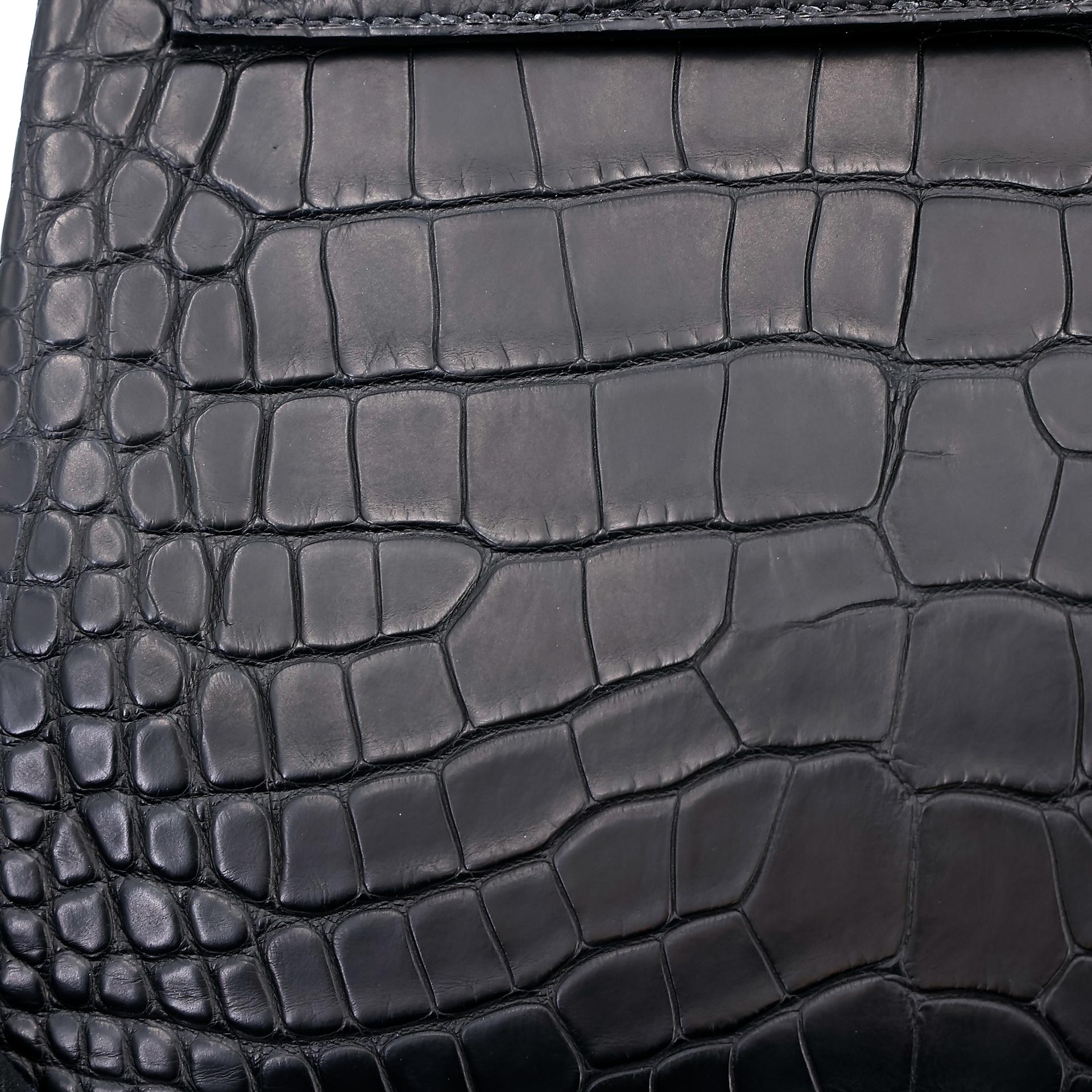 Unused ( Rank NS ) HERMÈS Kelly 25 Black (89) Matte Alligator Gold hardware Y (2020) - 9