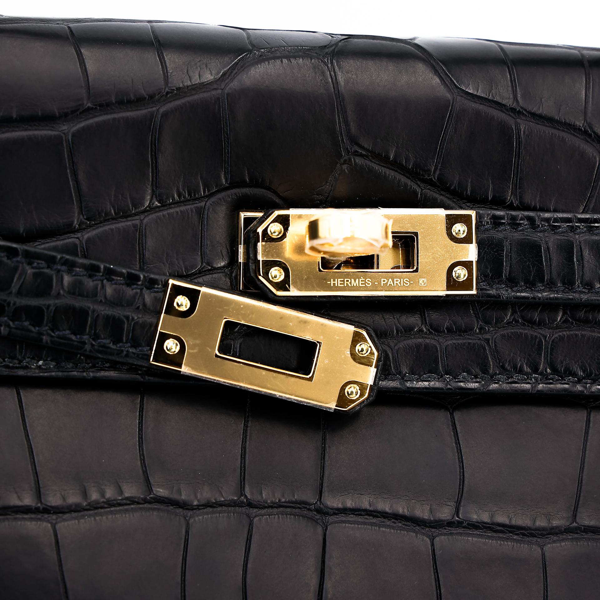 Unused ( Rank NS ) HERMÈS Kelly 25 Black (89) Matte Alligator Gold hardware Y (2020) - 10