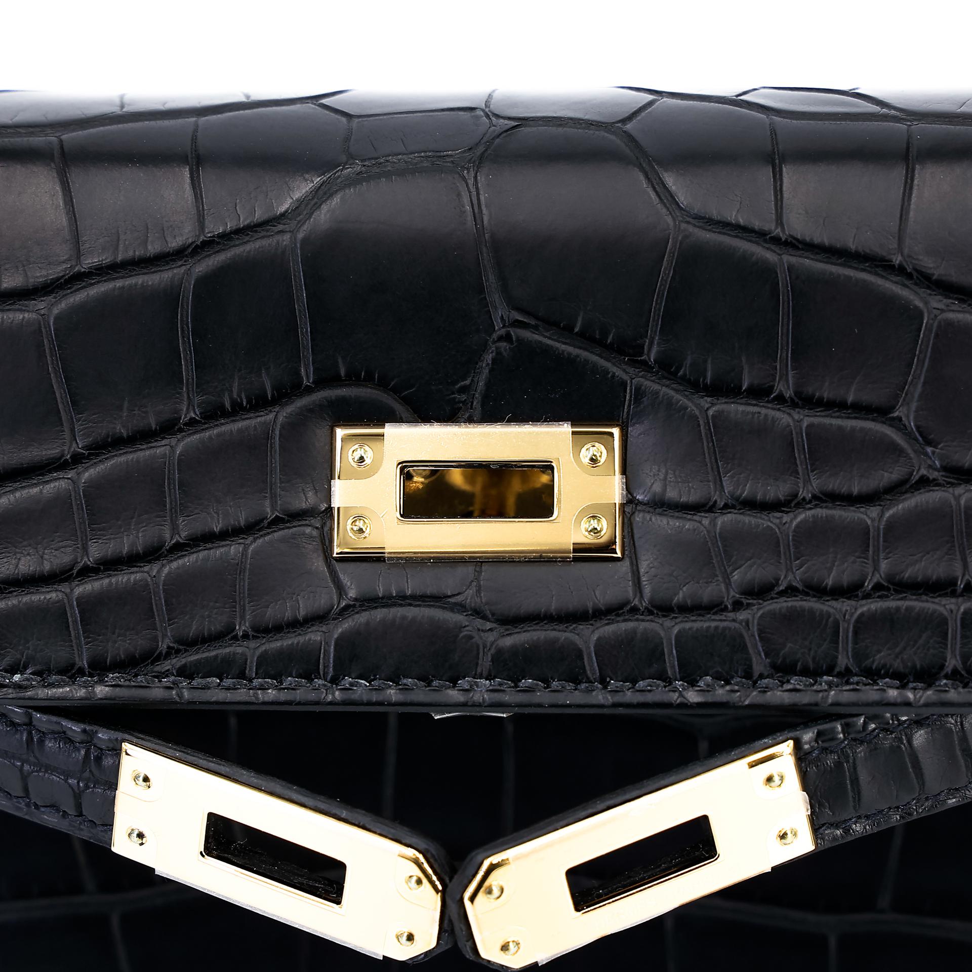 Unused ( Rank NS ) HERMÈS Kelly 25 Black (89) Matte Alligator Gold hardware Y (2020) - 11