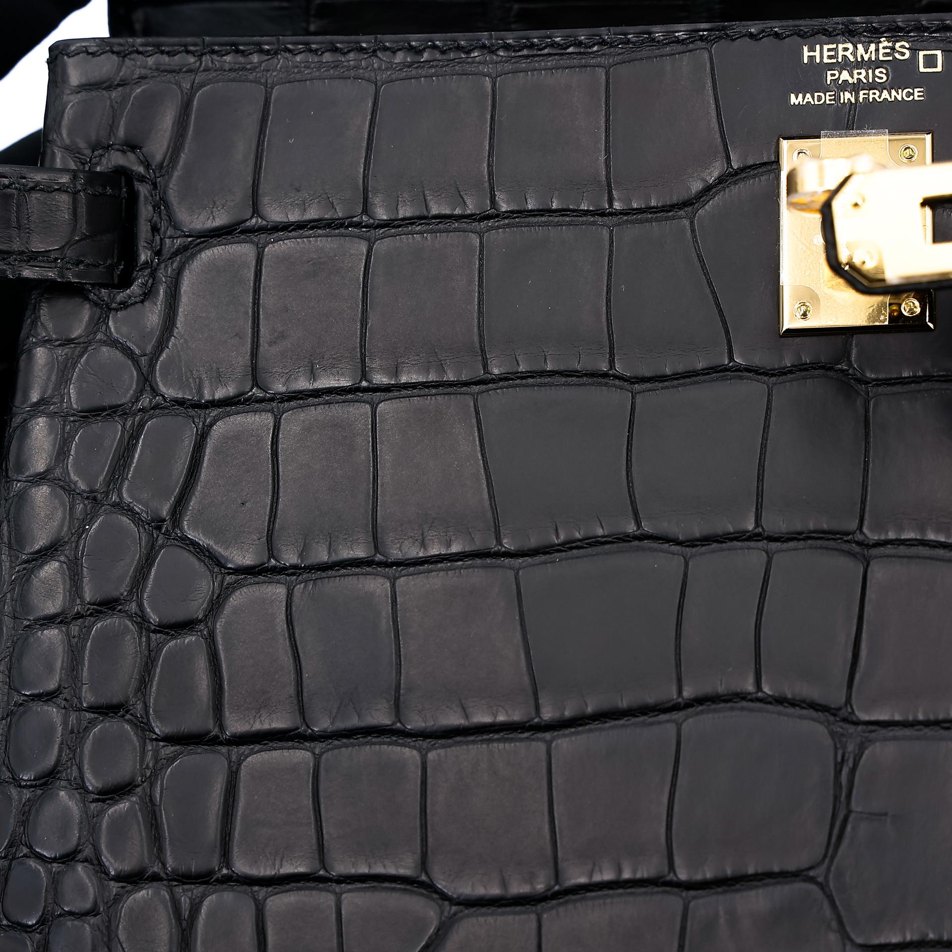Unused ( Rank NS ) HERMÈS Kelly 25 Black (89) Matte Alligator Gold hardware Y (2020) - 12
