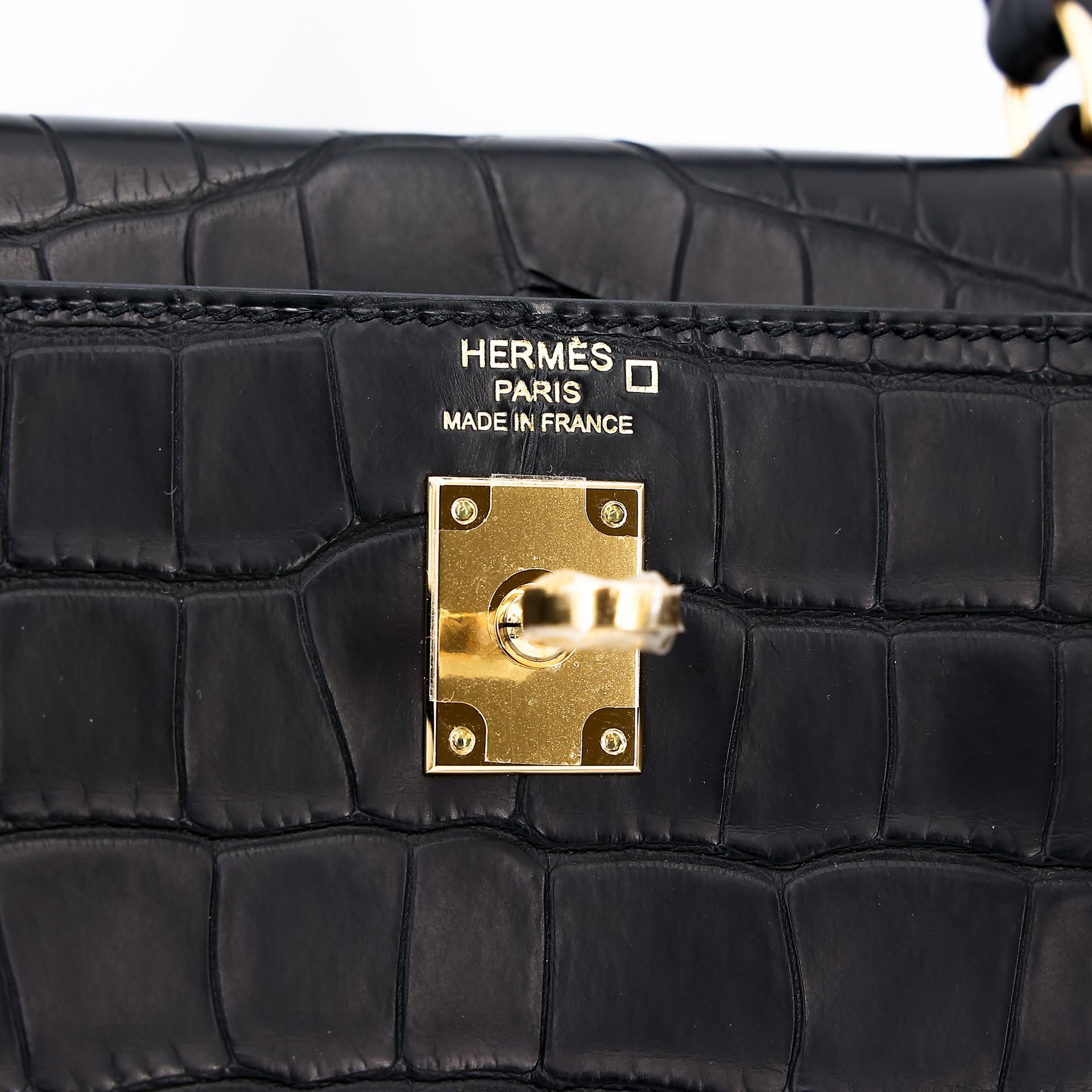 Unused ( Rank NS ) HERMÈS Kelly 25 Black (89) Matte Alligator Gold hardware Y (2020) - 15