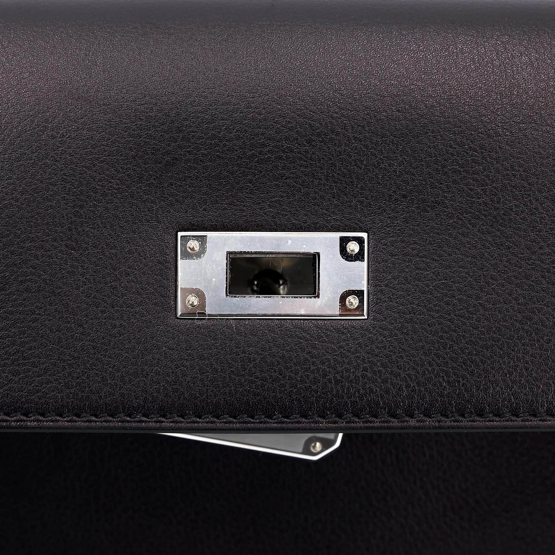 Excellent ( Rank SA ) HERMÈS Kelly depeches 25 Touch Bleu Nuit (2Z) Evergrain Matte Alligator Palladium hardware Z (2021) - 19
