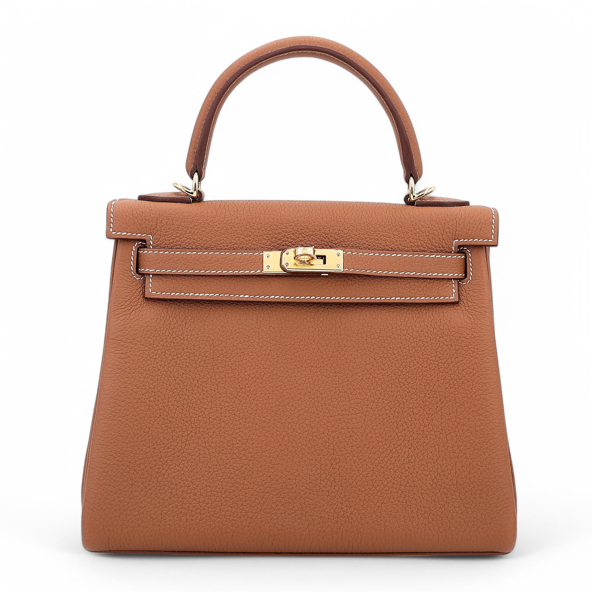 Brand New ( Rank N ) HERMÈS Kelly 25 Gold (37) Togo Gold hardware W (2024) - 1