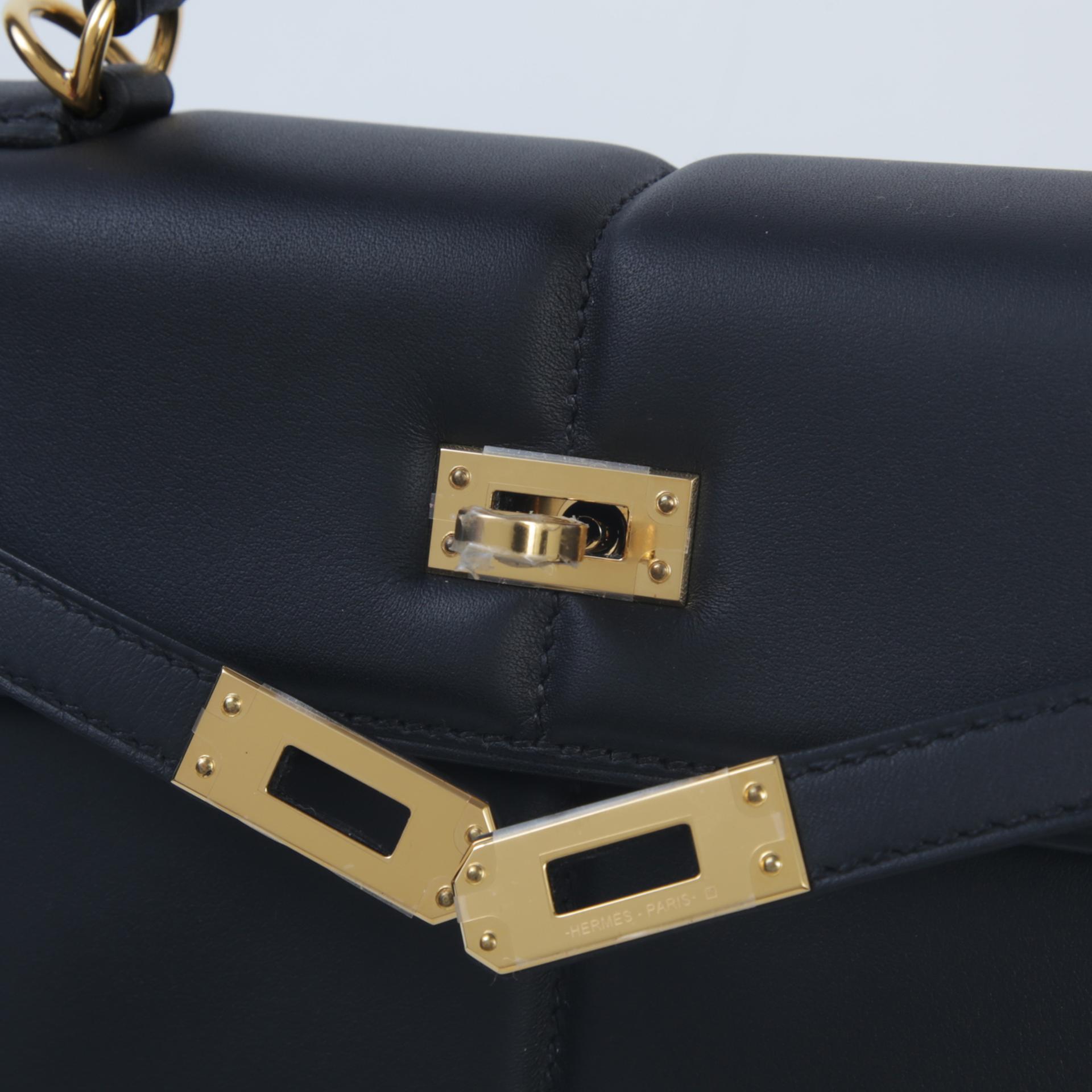 Excellent ( Rank SA ) HERMÈS Limited Edition Kelly 25 Padded Sellier Black (89) Swift Gold hardware U (2022) - 8