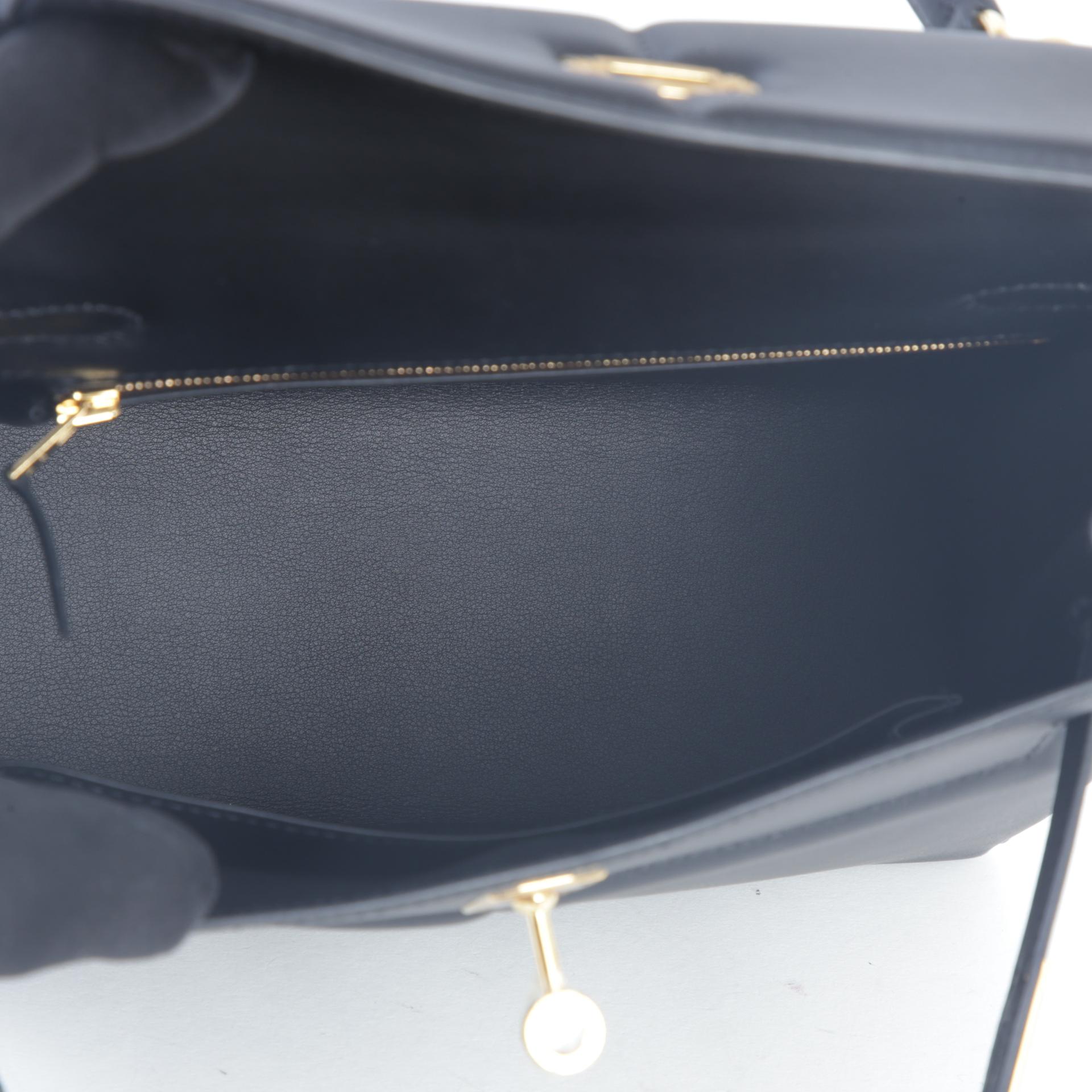 Excellent ( Rank SA ) HERMÈS Limited Edition Kelly 25 Padded Sellier Black (89) Swift Gold hardware U (2022) - 10