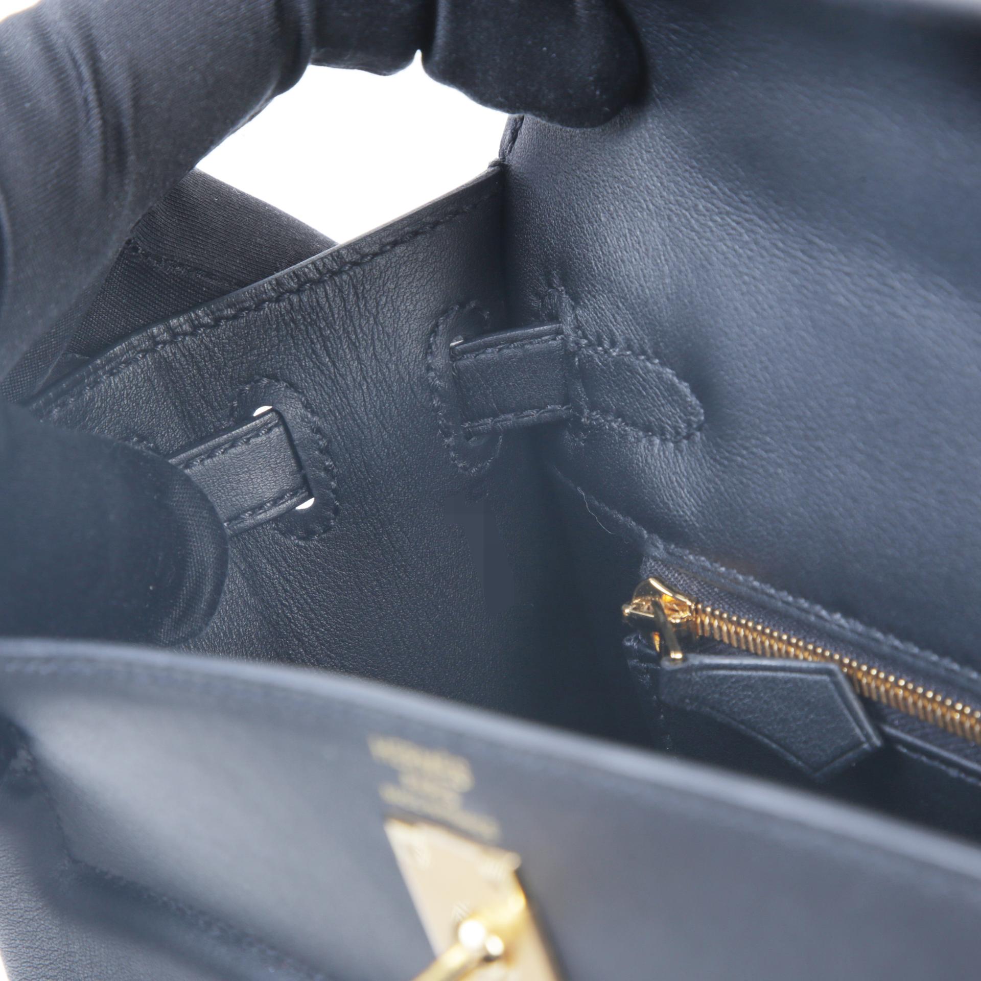 Excellent ( Rank SA ) HERMÈS Limited Edition Kelly 25 Padded Sellier Black (89) Swift Gold hardware U (2022) - 13