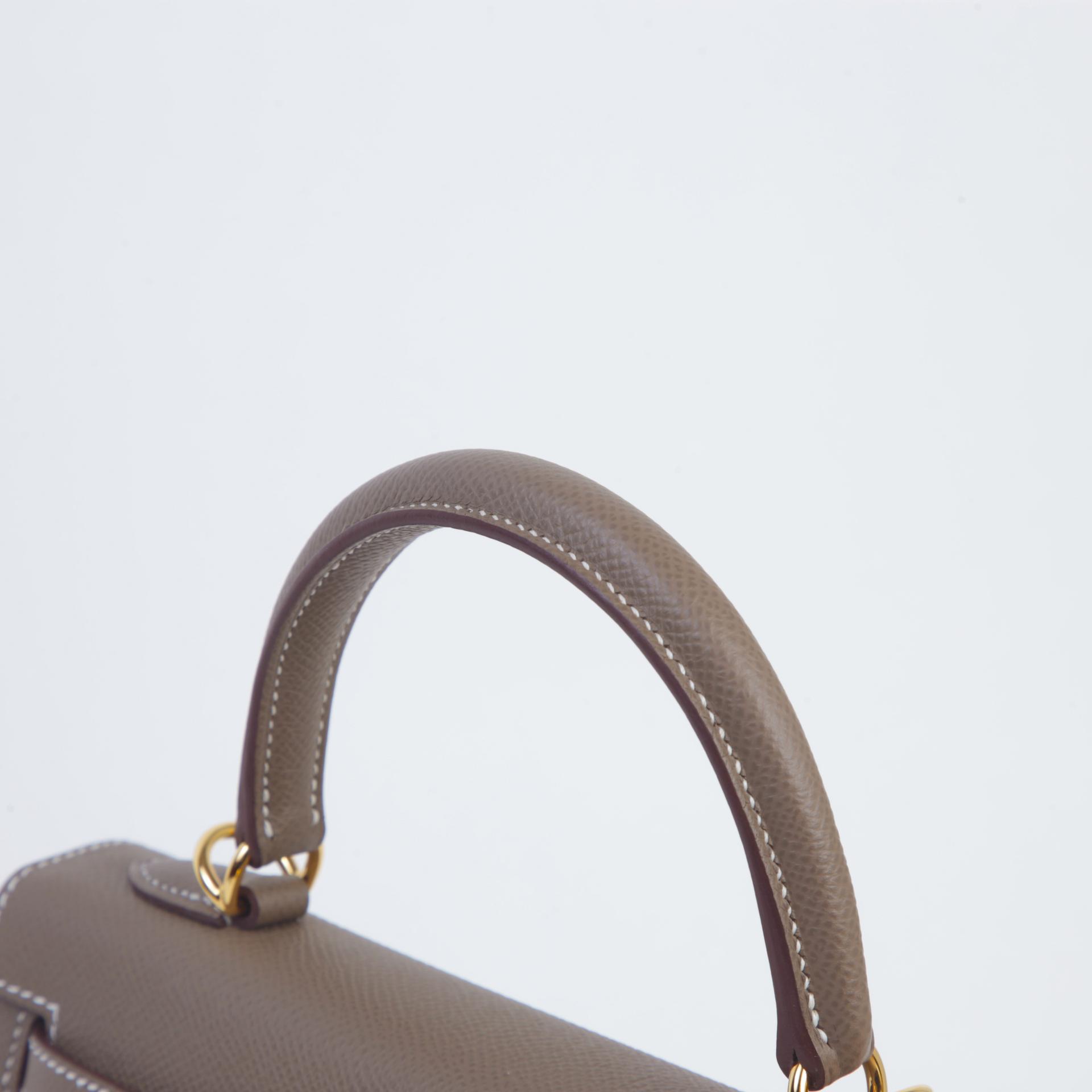 Unused ( Rank NS ) HERMÈS Kelly 25 Sellier Etoupe (18) Epsom Gold hardware W (2024) - 3