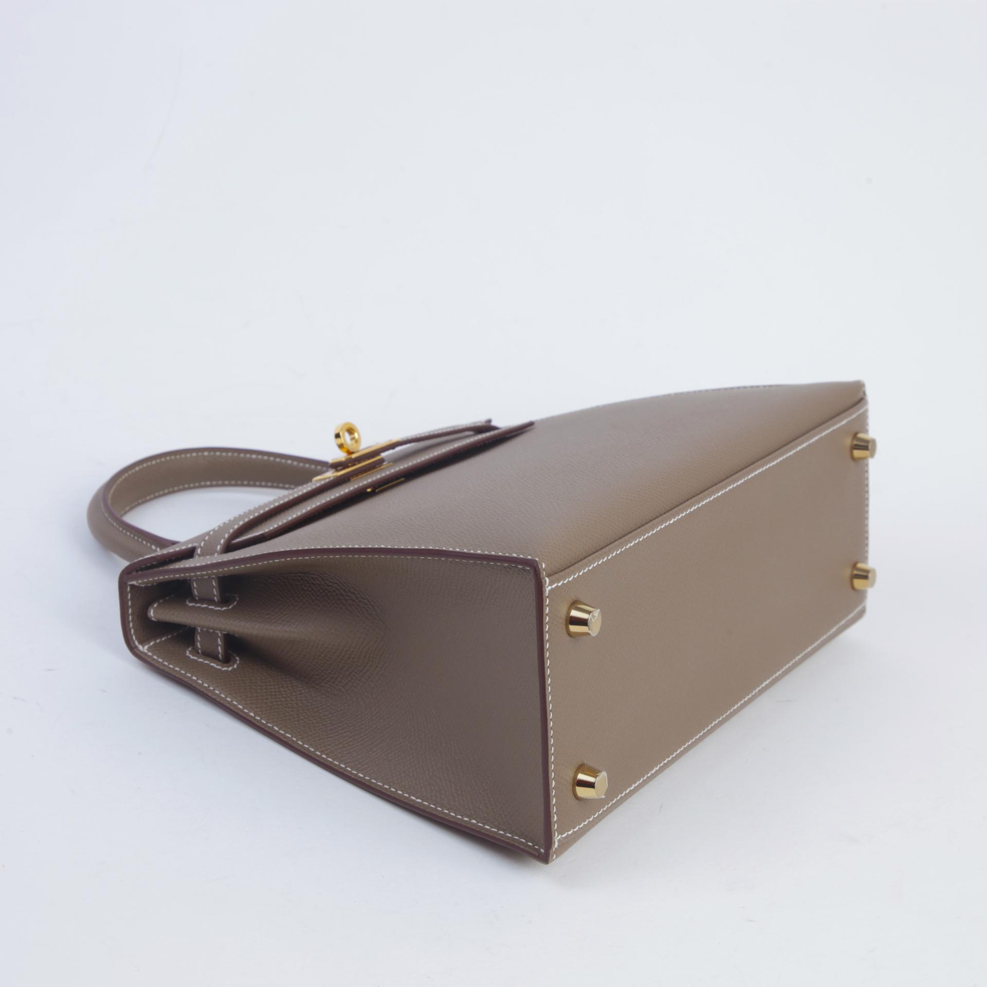 Unused ( Rank NS ) HERMÈS Kelly 25 Sellier Etoupe (18) Epsom Gold hardware W (2024) - 4