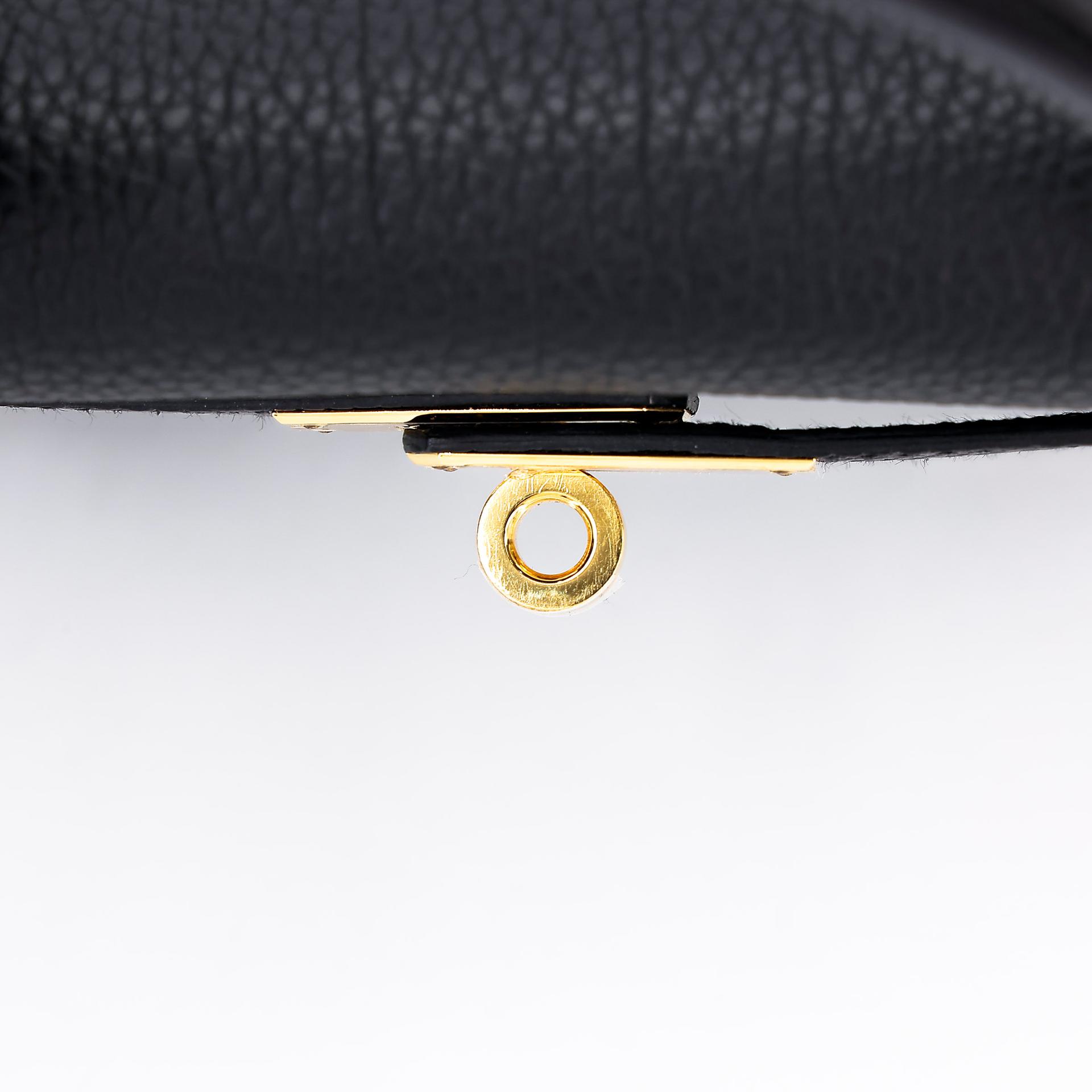 Very Good ( Rank A) HERMÈS Kelly 25 Touch Black (89) Togo Lizard Gold hardware Z (2021) - 13