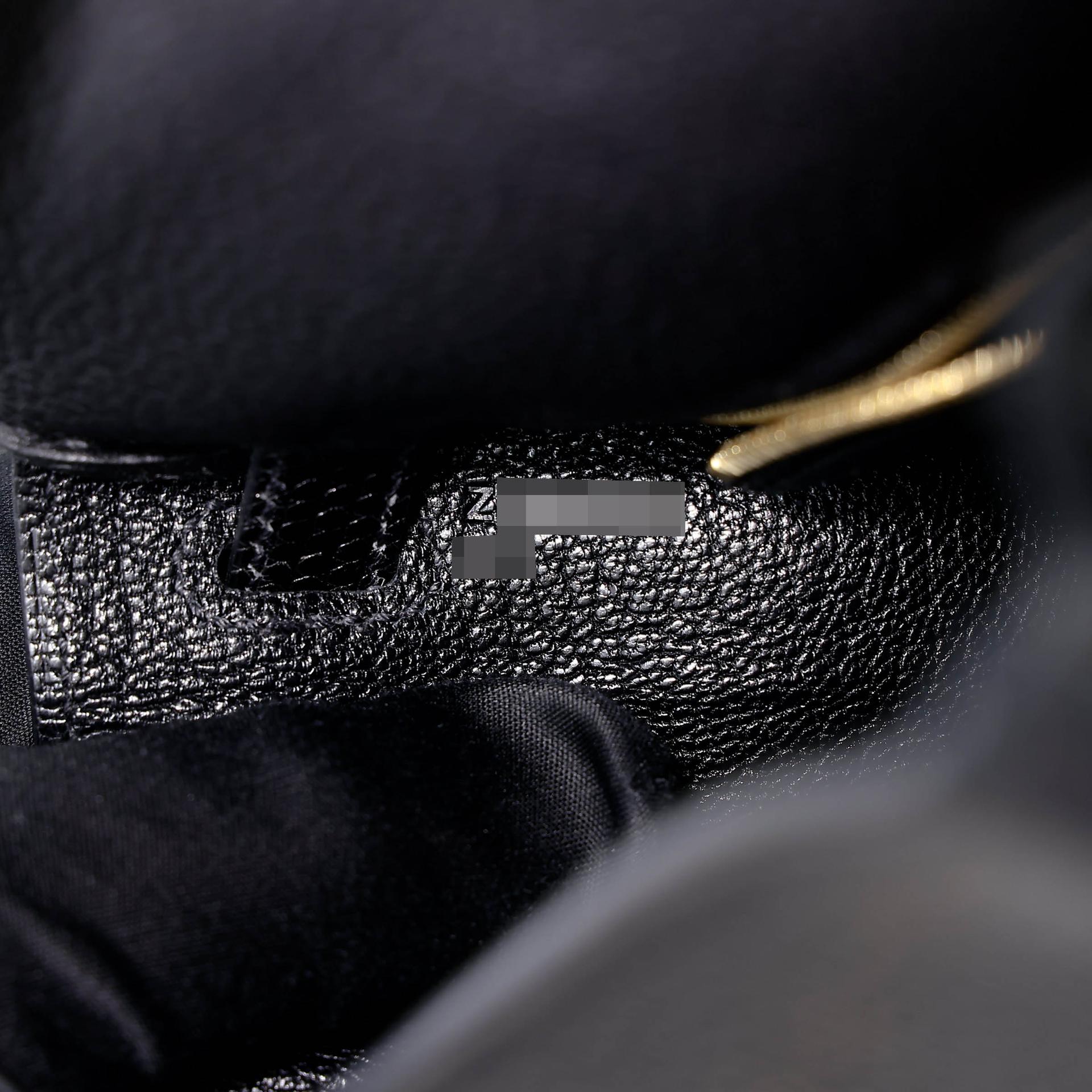 Very Good ( Rank A) HERMÈS Kelly 25 Touch Black (89) Togo Lizard Gold hardware Z (2021) - 18