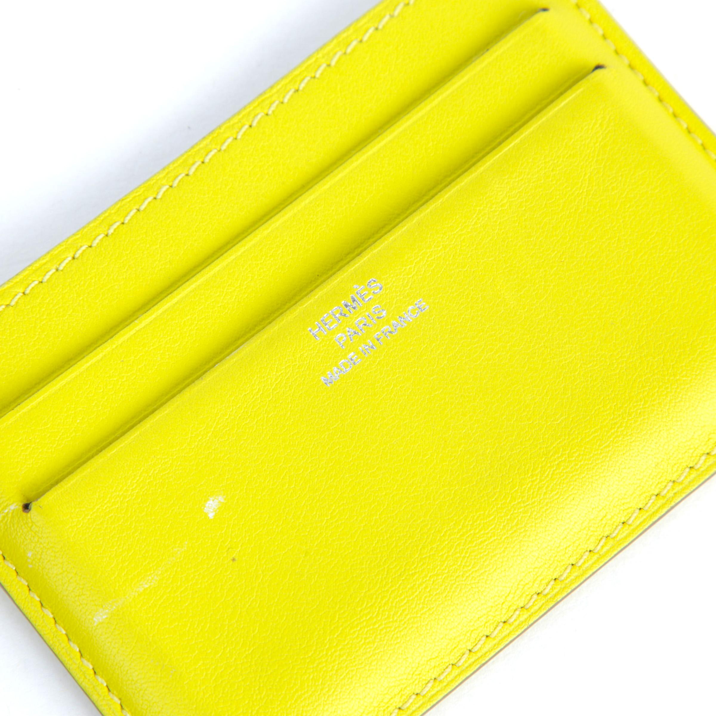 Very Good ( Rank A) HERMÈS Citizen Twill card holder Lime (9R) Swift U (2022) - 3