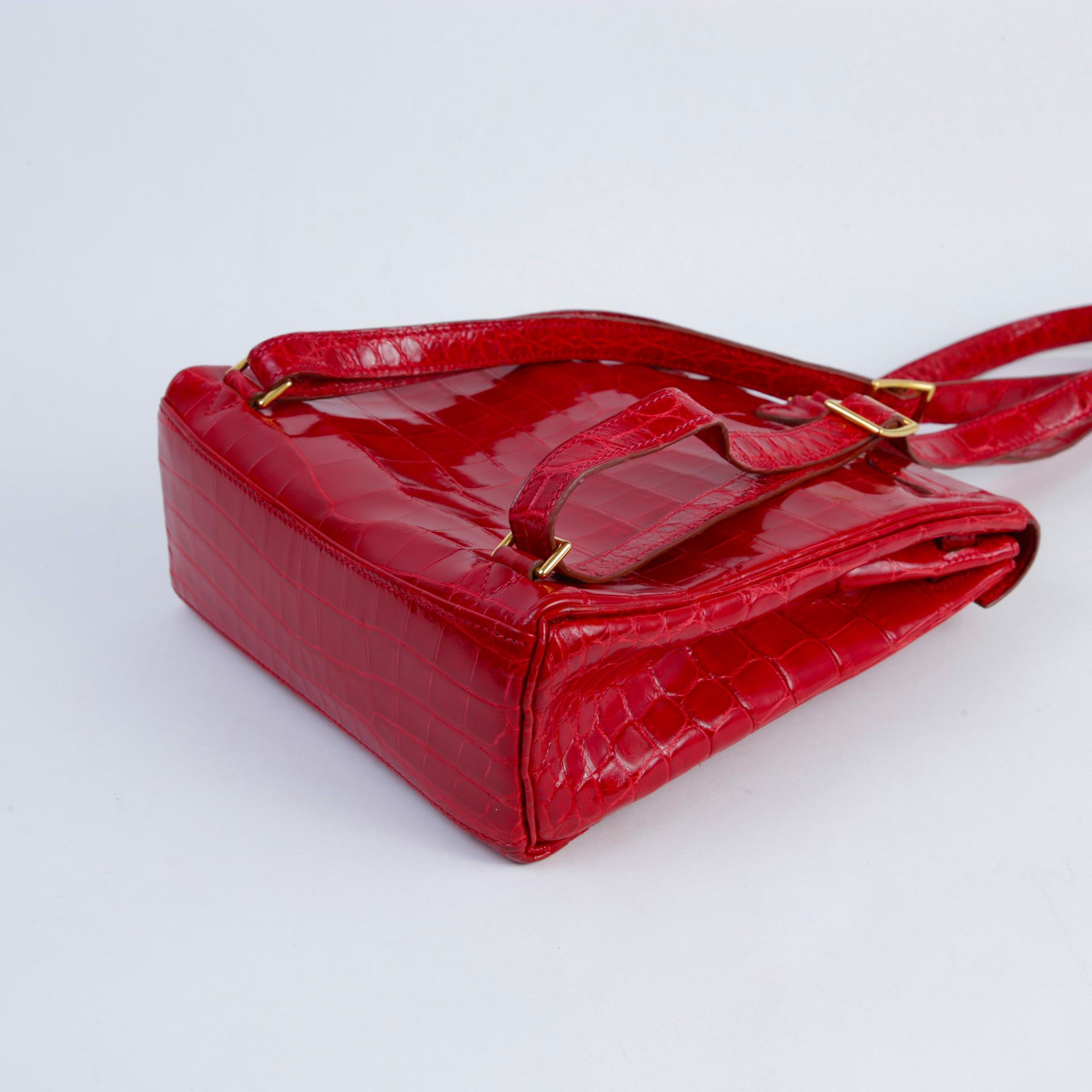 Good ( Rank AB) HERMÈS Kelly Ado PM Braise (95) Shiny Niloticus Crocodile Gold hardware Square A (1997) - 6