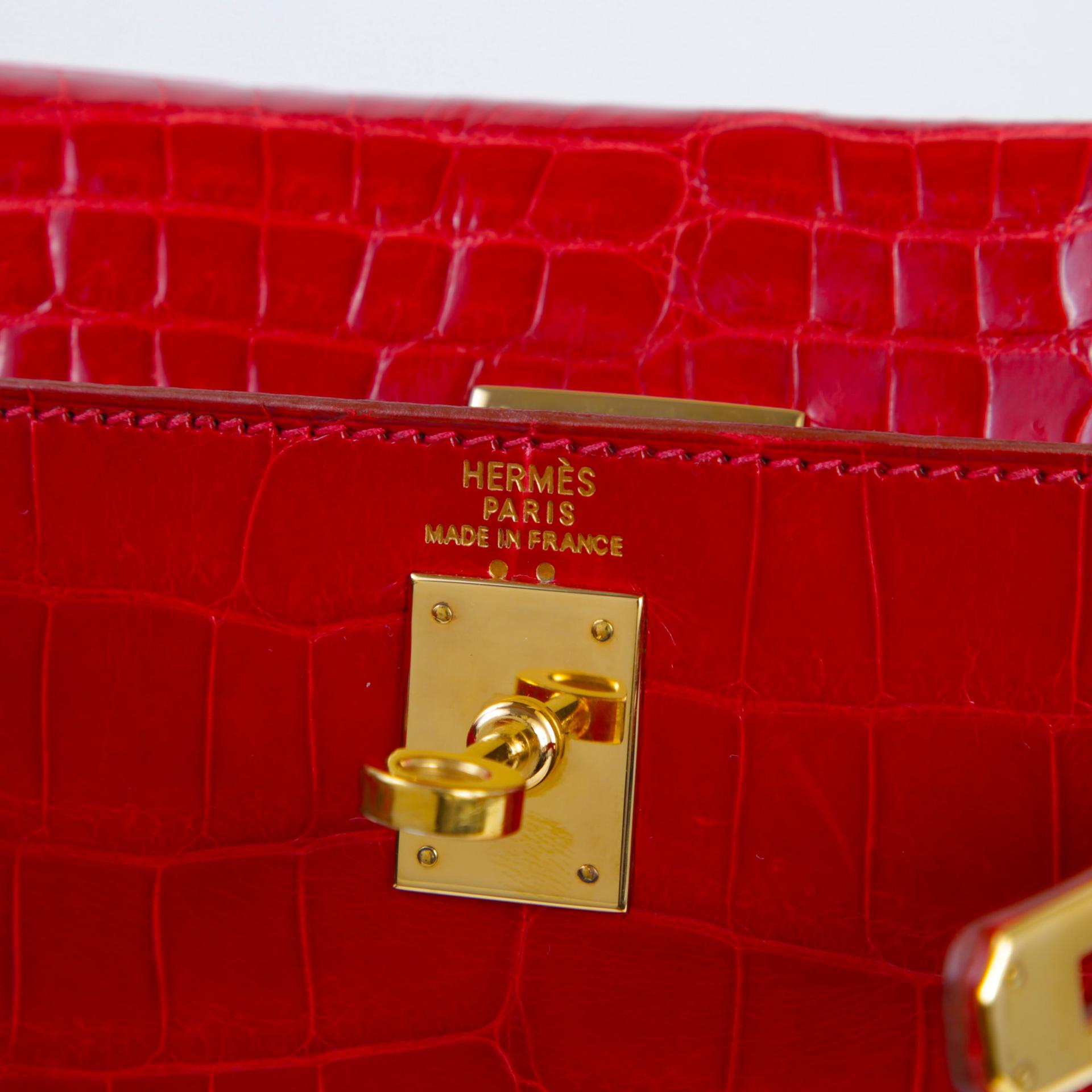 Good ( Rank AB) HERMÈS Kelly Ado PM Braise (95) Shiny Niloticus Crocodile Gold hardware Square A (1997) - 9