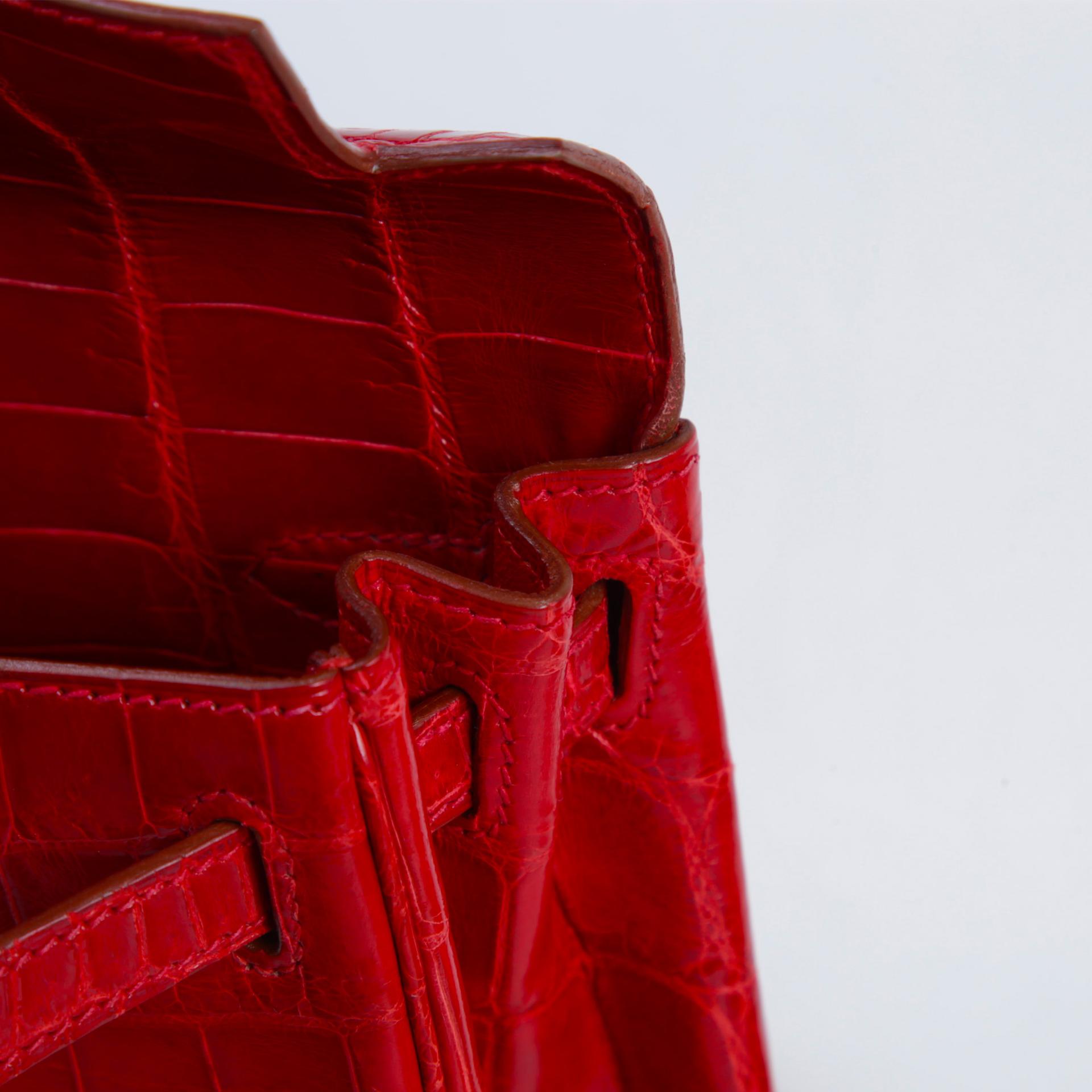 Good ( Rank AB) HERMÈS Kelly Ado PM Braise (95) Shiny Niloticus Crocodile Gold hardware Square A (1997) - 12