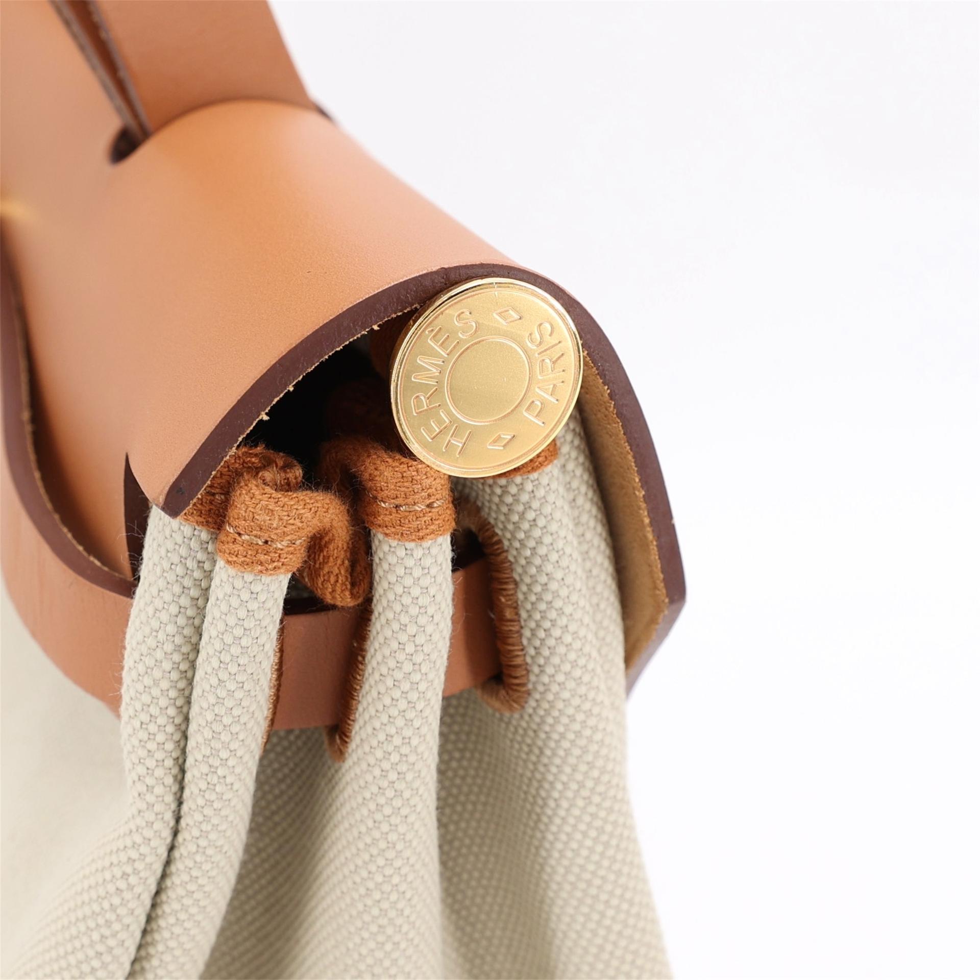 Unused ( Rank NS ) HERMÈS Herbag Zip 31 PM Natural (27) Vache Hunter Canvas Gold hardware Z (2021) - 13