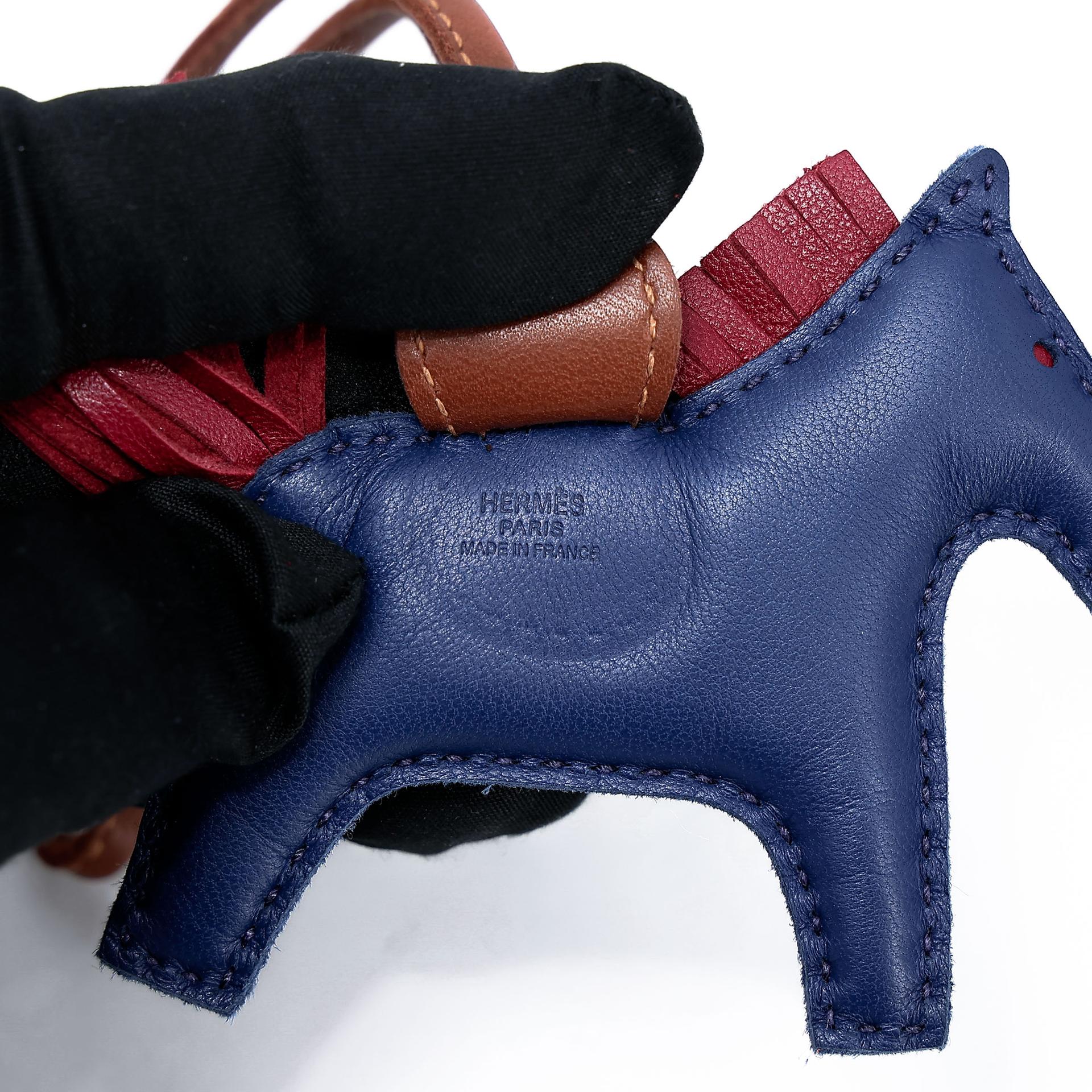 Excellent ( Rank SA ) HERMÈS Rodeo PM Bleu de Malte (7L) Fauve (34) Rubis (B5) Agneau - 7