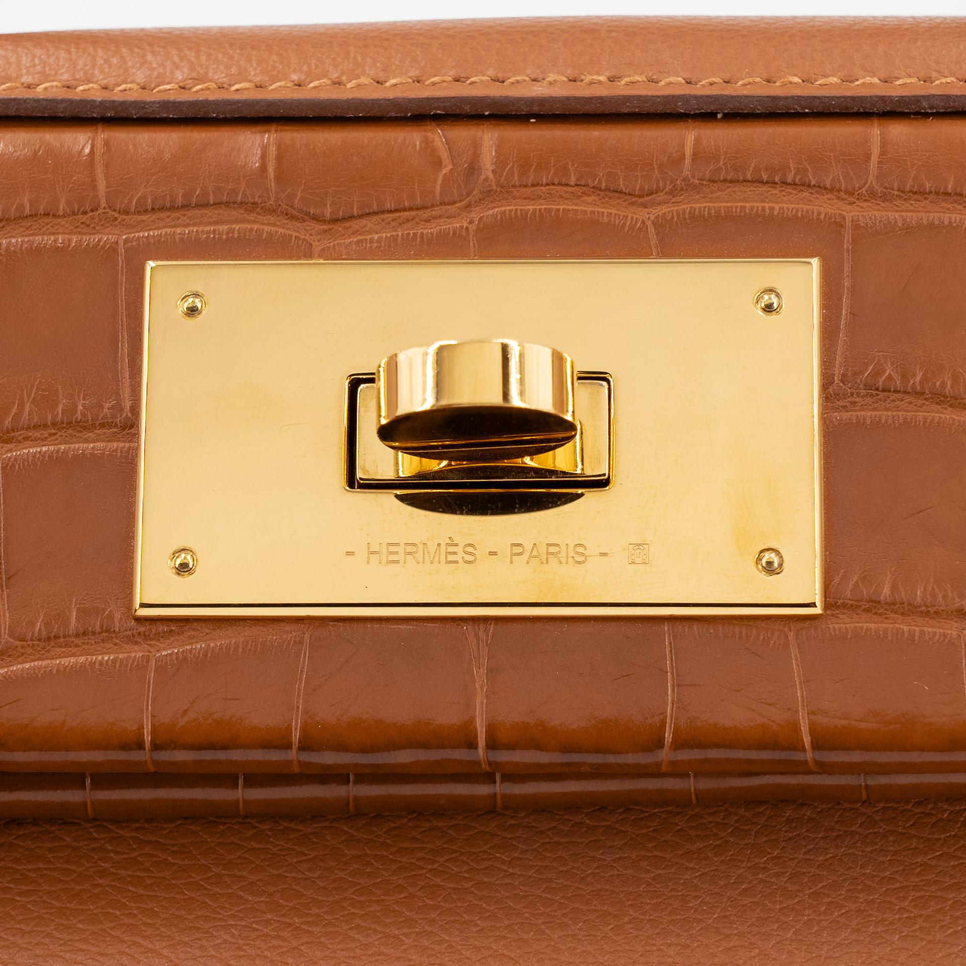 Very Good ( Rank A) HERMÈS 24/24 - 21 mini Touch Gold (37) Evercolor Matte Alligator Gold hardware U (2022) - 13