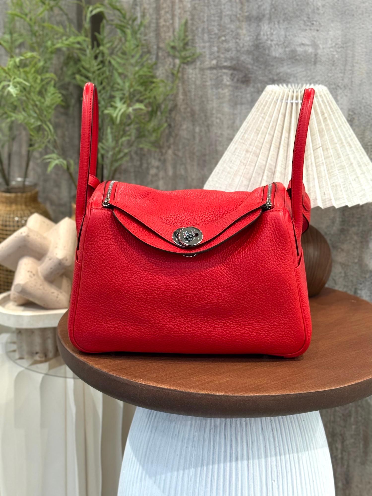 Very Good ( Rank A) HERMÈS Lindy 26 Rouge de Coeur (S3) Clemence Palladium hardware D (2019) - 4