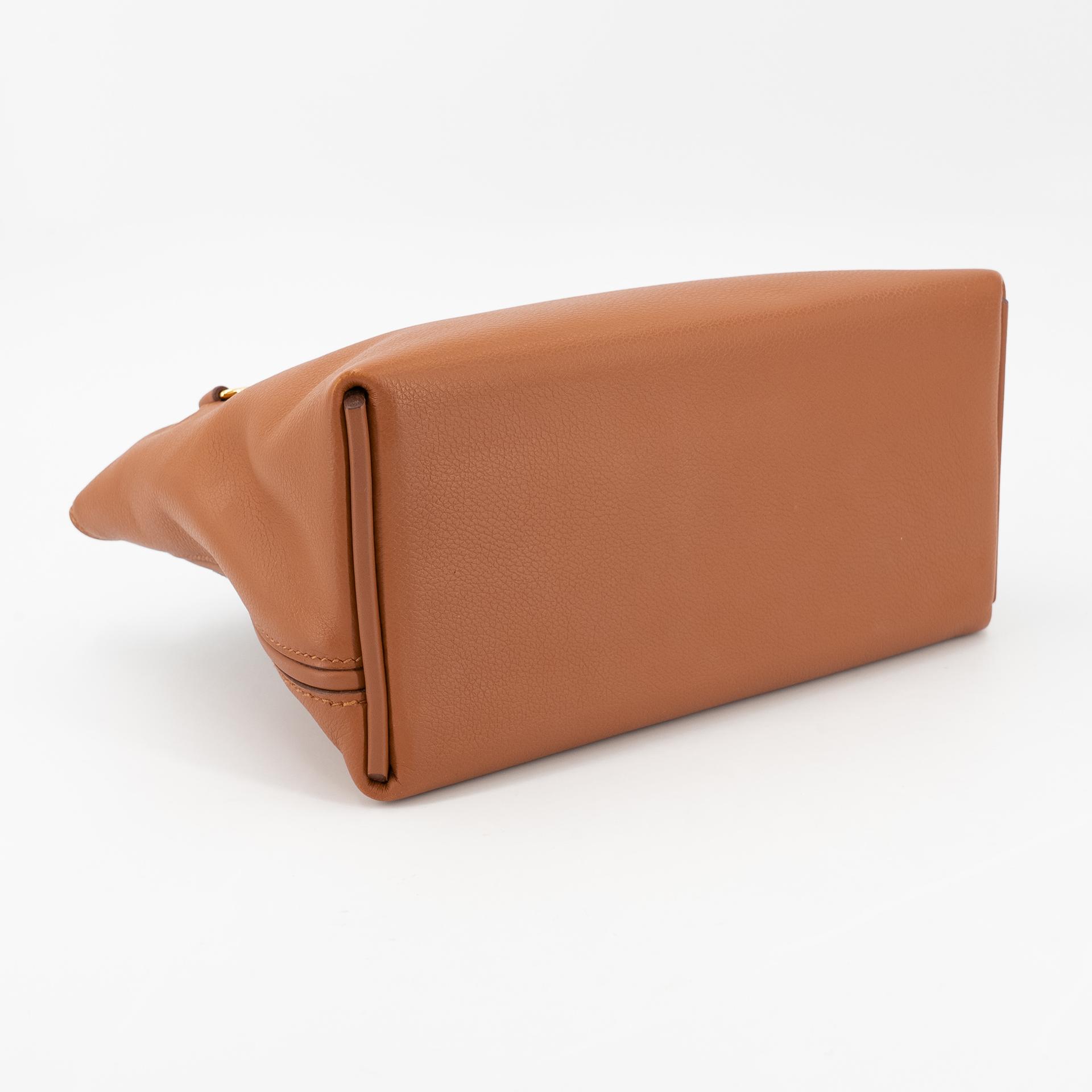 Very Good ( Rank A) HERMÈS 24/24 - 21 mini Touch Gold (37) Evercolor Matte Alligator Gold hardware U (2022) - 8