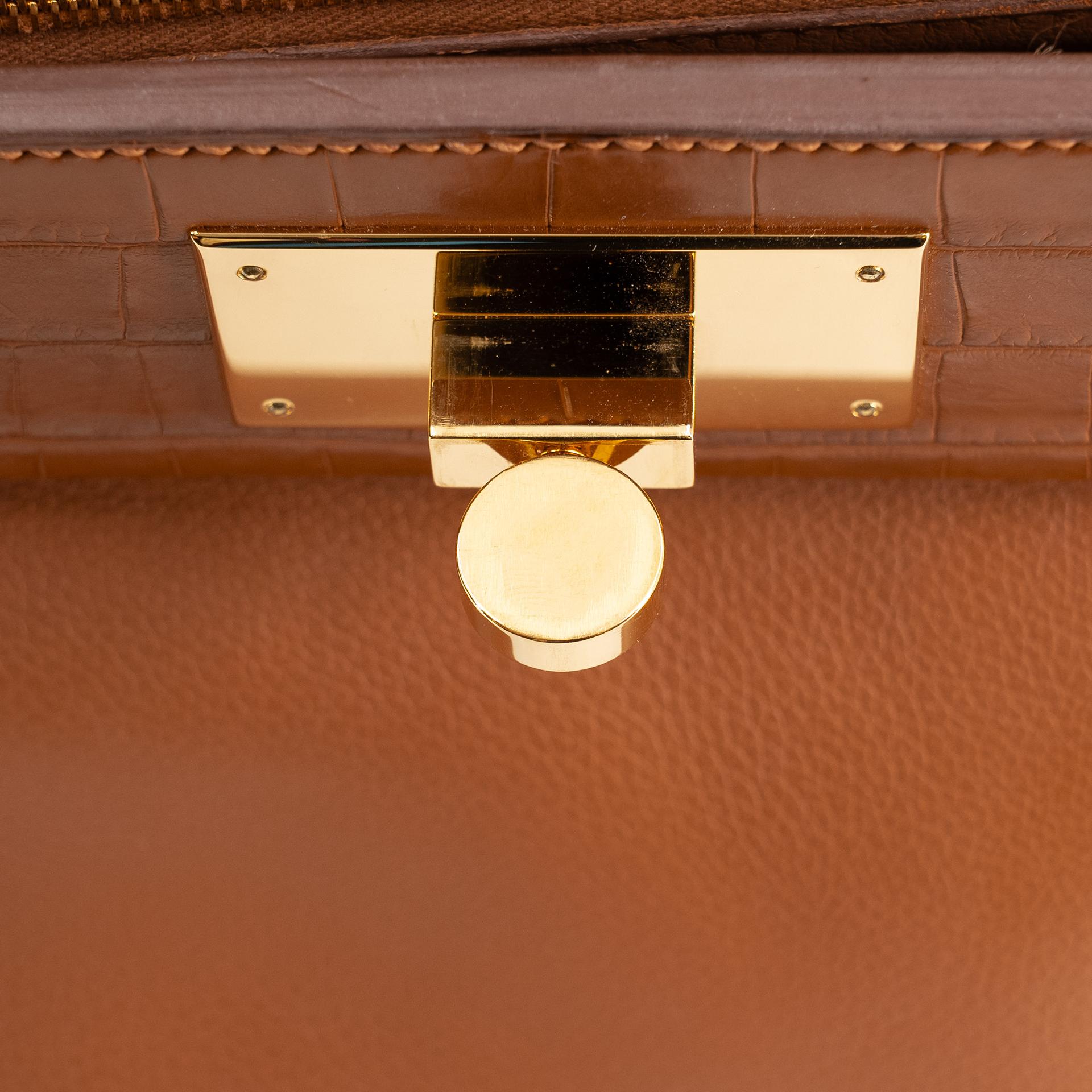 Very Good ( Rank A) HERMÈS 24/24 - 21 mini Touch Gold (37) Evercolor Matte Alligator Gold hardware U (2022) - 17