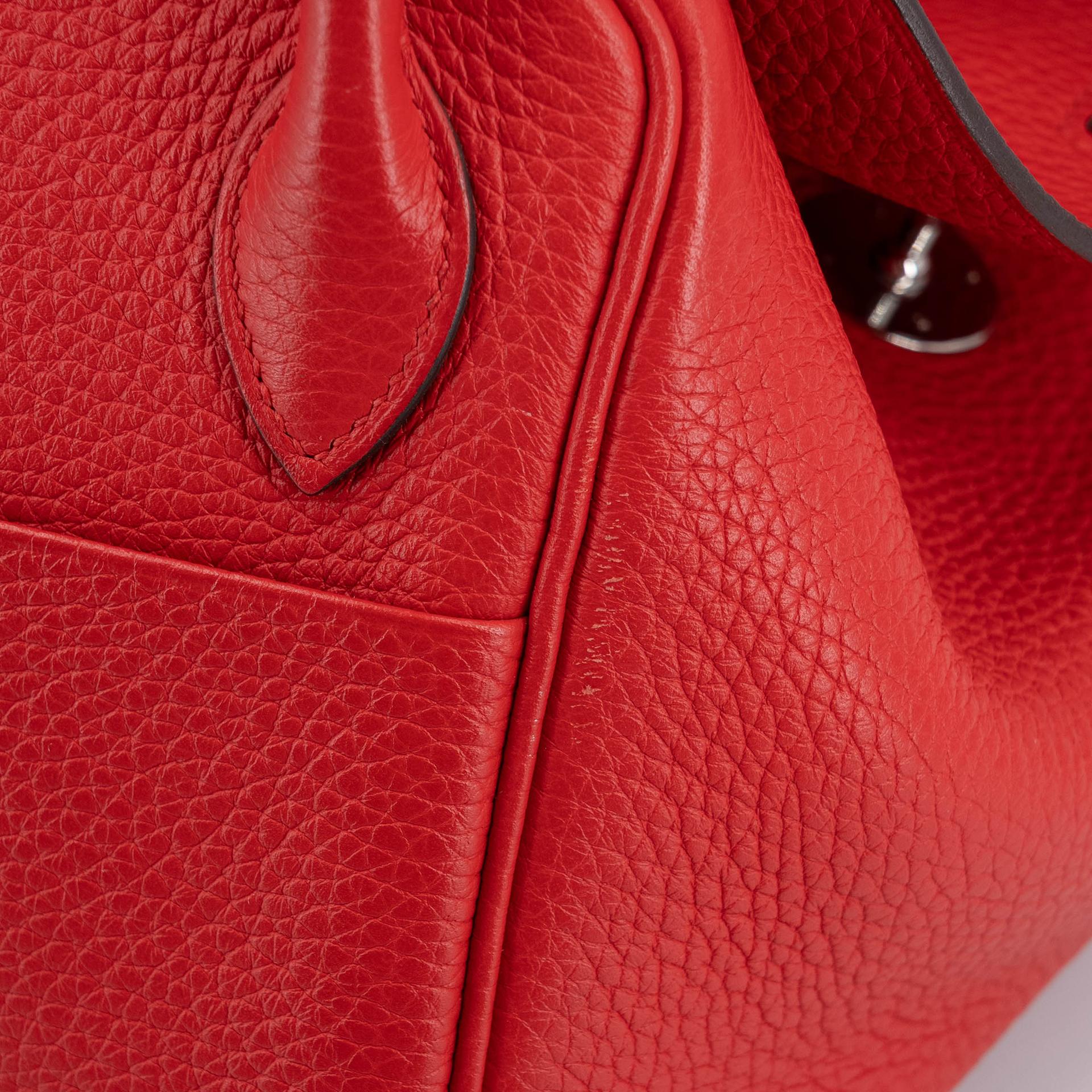 Very Good ( Rank A) HERMÈS Lindy 26 Rouge de Coeur (S3) Clemence Palladium hardware D (2019) - 18