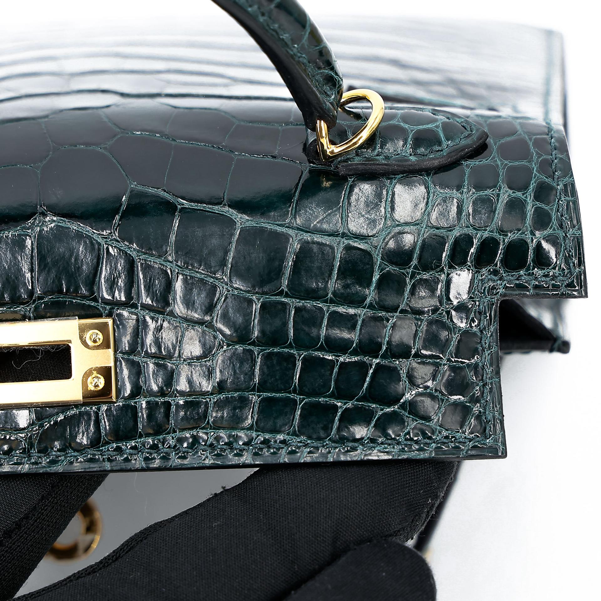 Unused ( Rank NS ) HERMÈS Mini Kelly II Vert Cypress (6O) Shiny Alligator Gold hardware U (2022) - 19