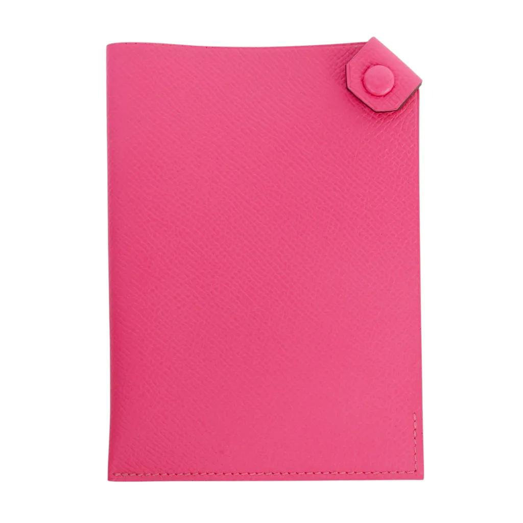 Tarmac passport holder Rose Azalee (8W)