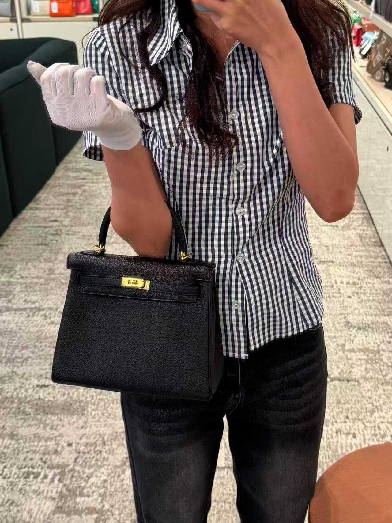 Brand New ( Rank N ) HERMÈS Kelly 25 Noir (89) Togo Gold hardware K (2025) - 3
