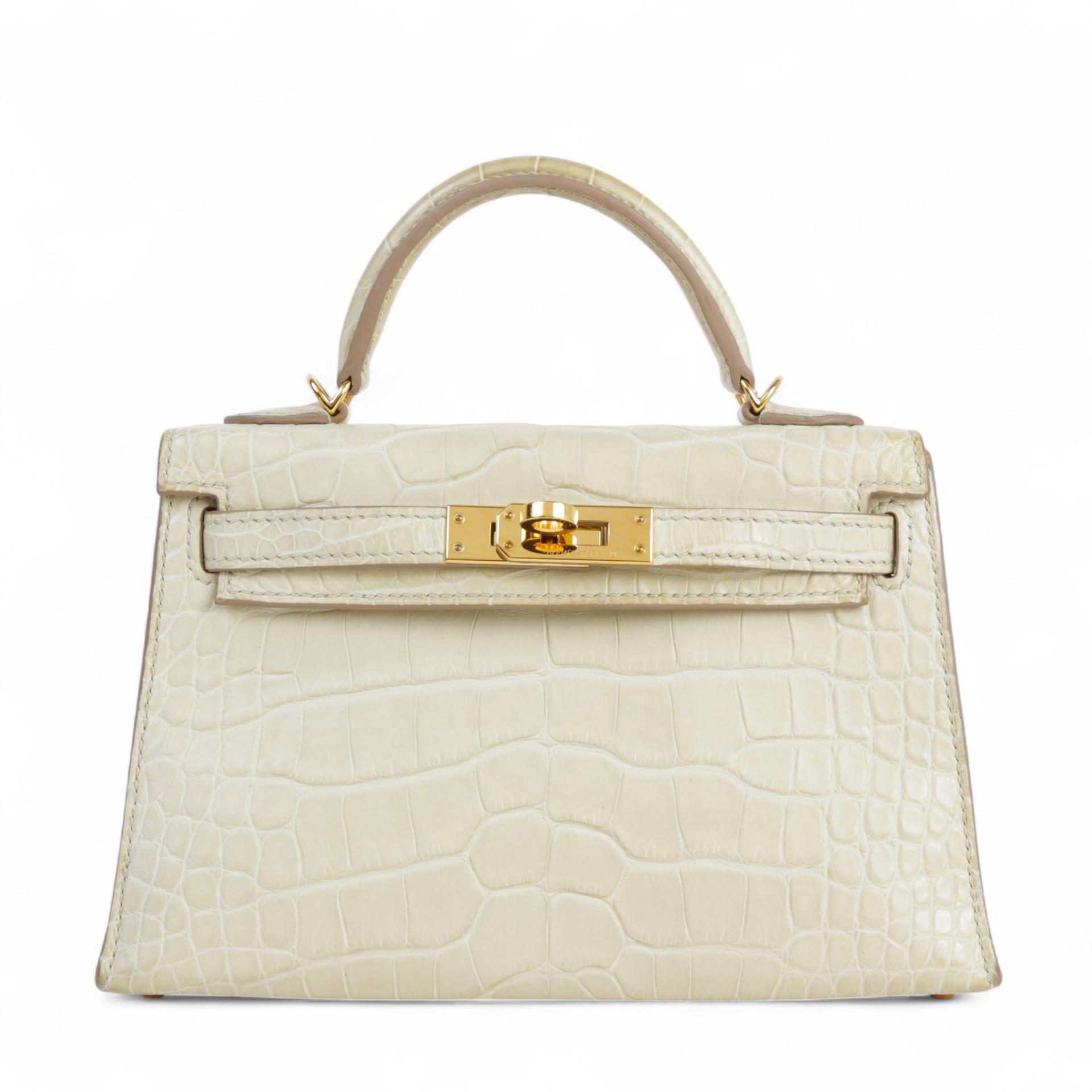 Very Good ( Rank A) HERMÈS Mini Kelly II Beton (8L) Matte Alligator Gold hardware U (2022) - 1