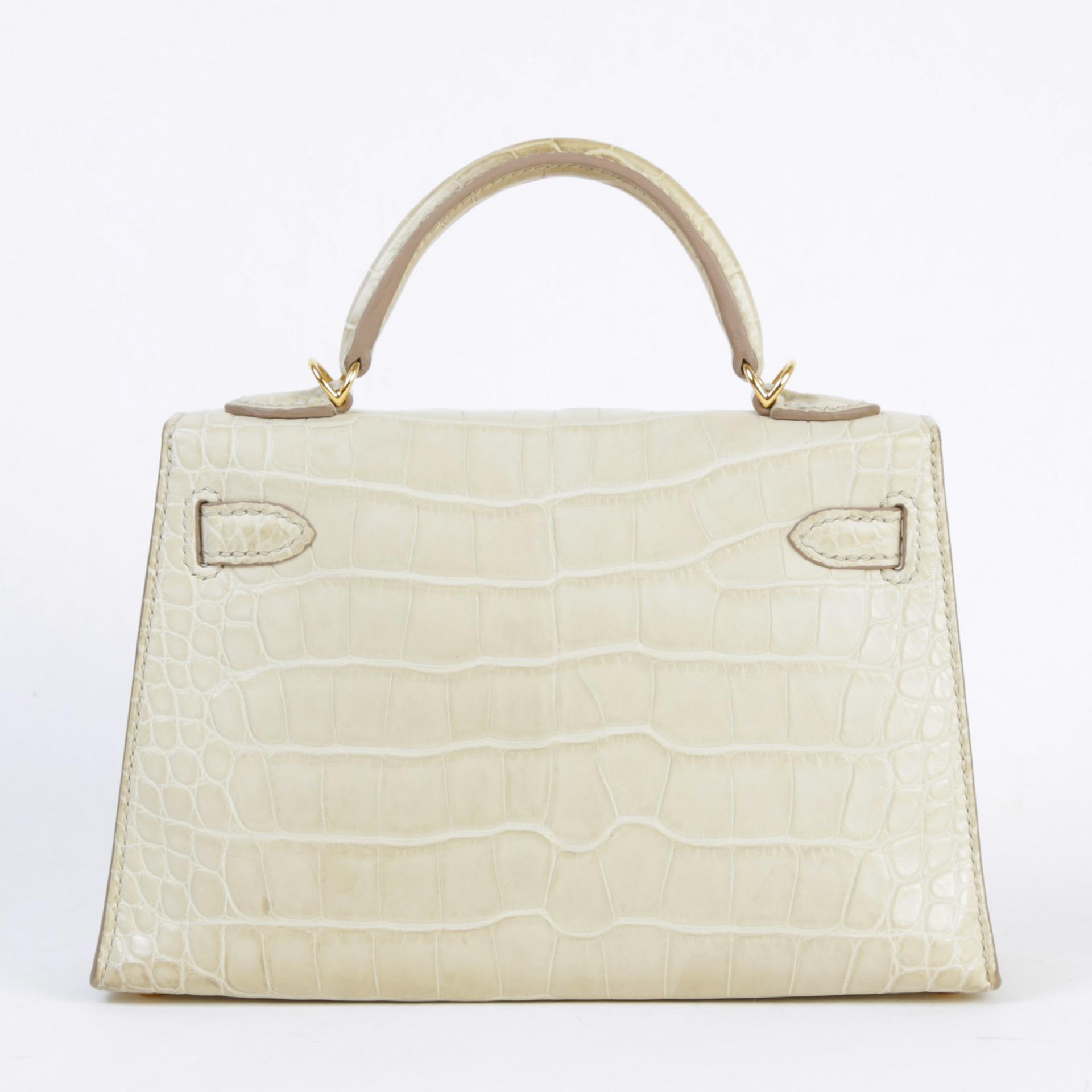 Very Good ( Rank A) HERMÈS Mini Kelly II Beton (8L) Matte Alligator Gold hardware U (2022) - 2