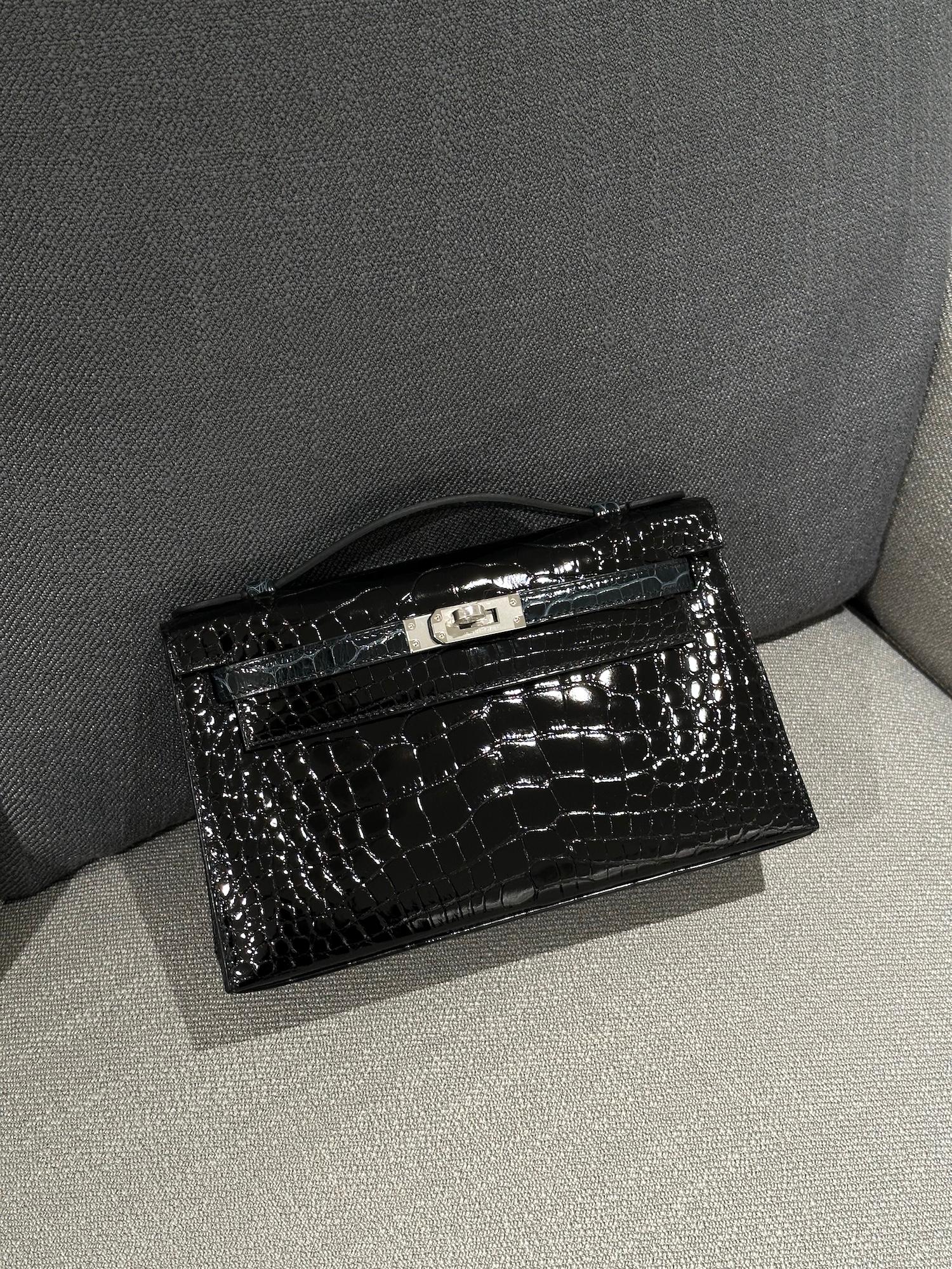 Unused ( Rank NS ) HERMÈS Kelly Pochette Vert Rousseau (V0) Noir (89) Shiny Alligator Palladium hardware K (2025) - 4