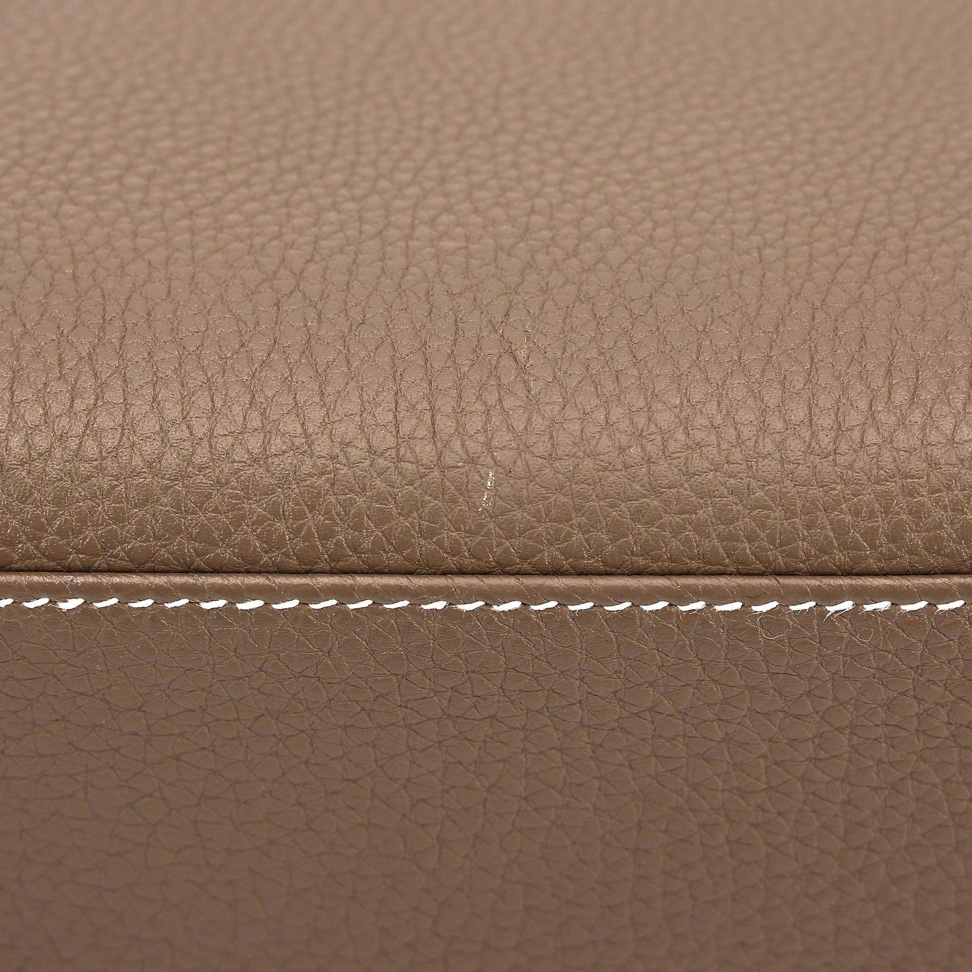 Excellent ( Rank SA ) HERMÈS Kelly 28 Etoupe (18) Togo Gold hardware Z (2021) - 10