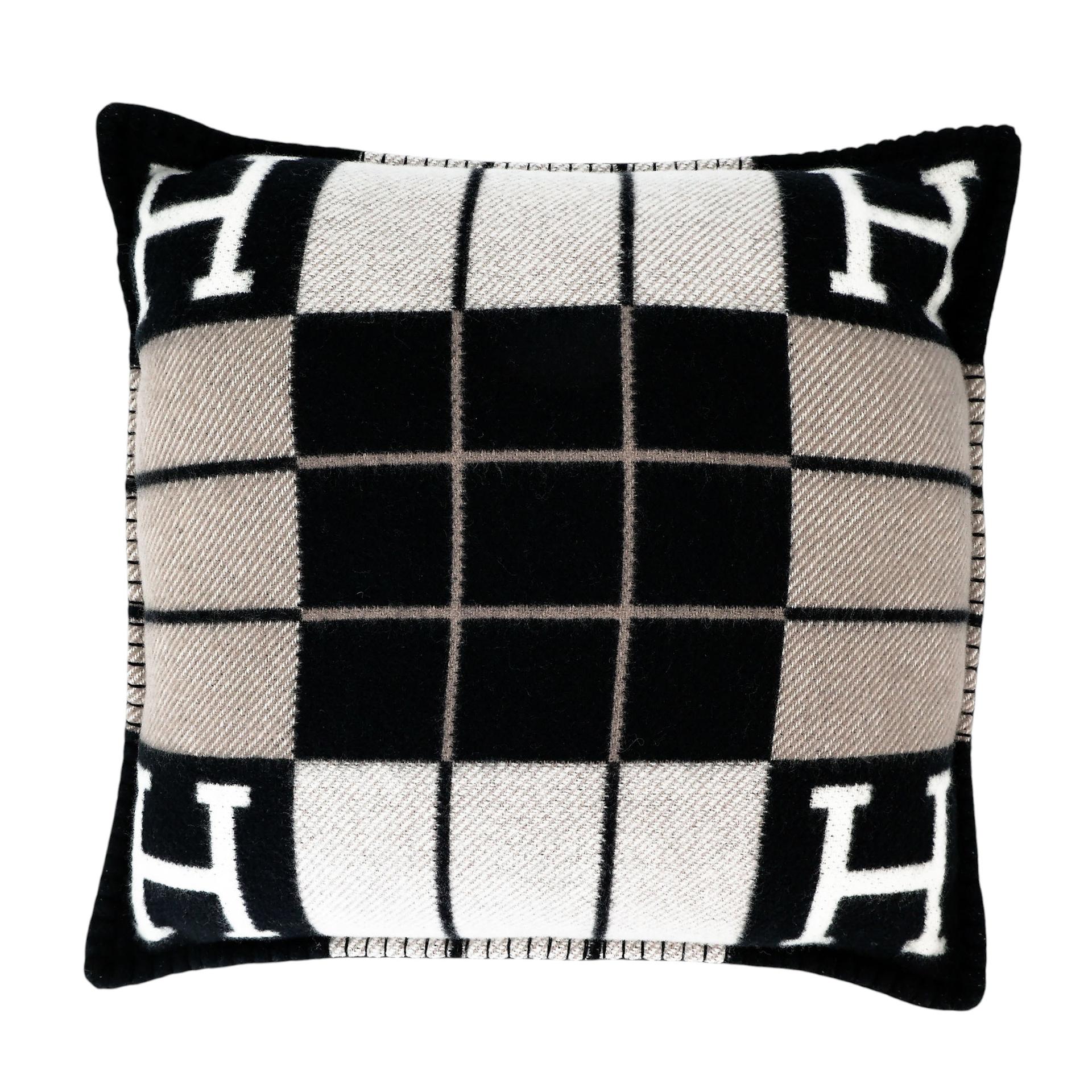Brand New ( Rank N ) HERMÈS Avalon Cushion, small model Black White Gray Cashmere Merino Wool - 1