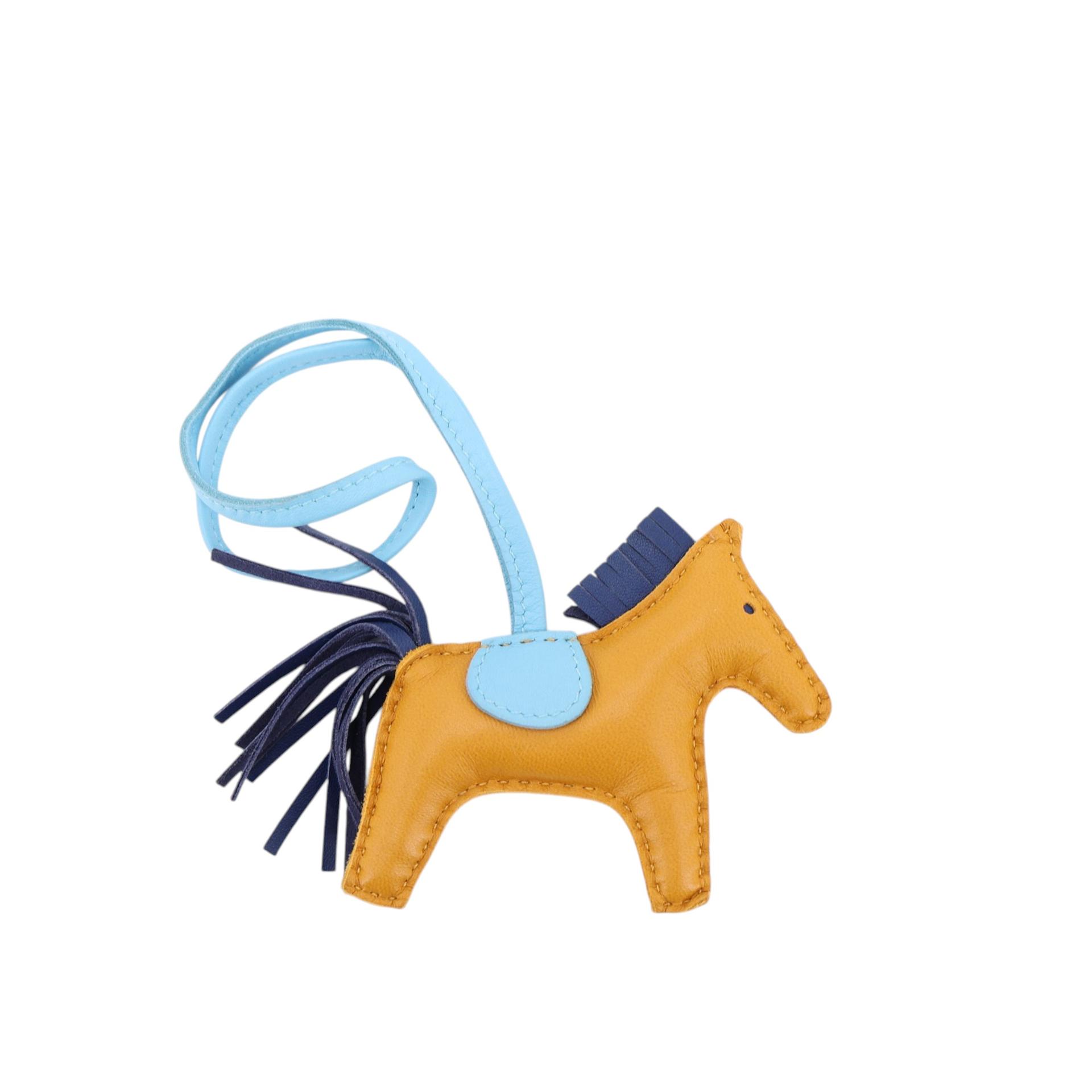 Very Good ( Rank A) HERMÈS Rodeo PM Jaune d’Or (9V) Celeste (7N) Bleu de Malte (7L) Swift D (2019) - 1