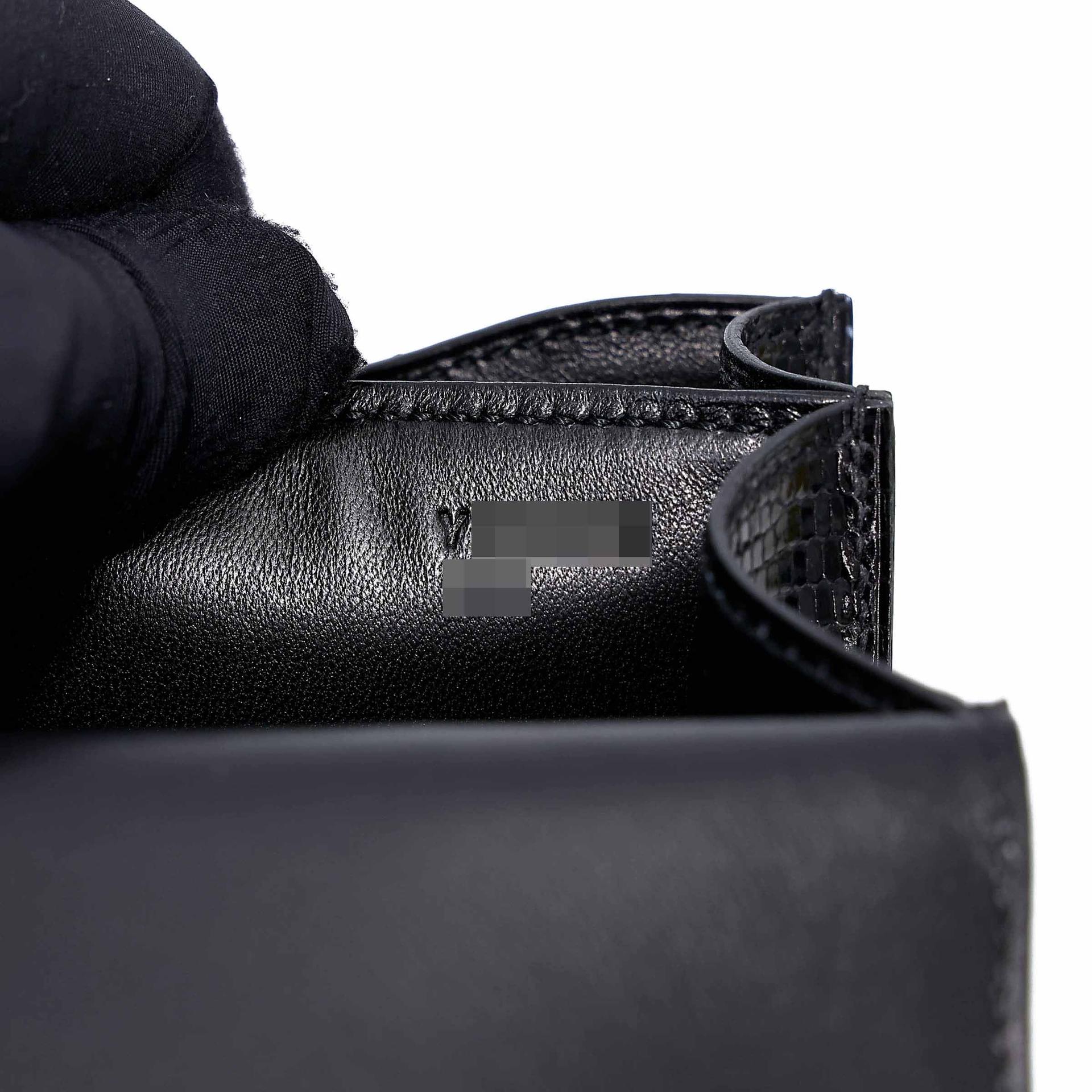 Excellent ( Rank SA ) HERMÈS Constance Mini Noir (89) Lizard Gold hardware Y (2020) - 14